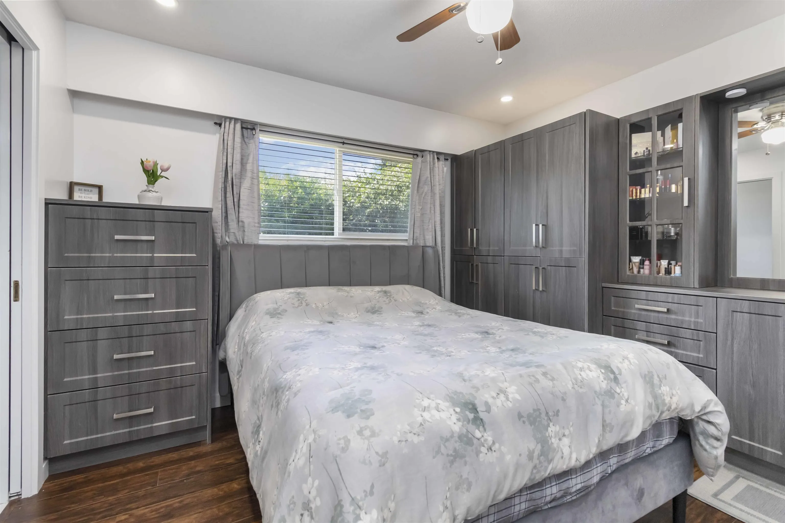 3045 Mouat Drive