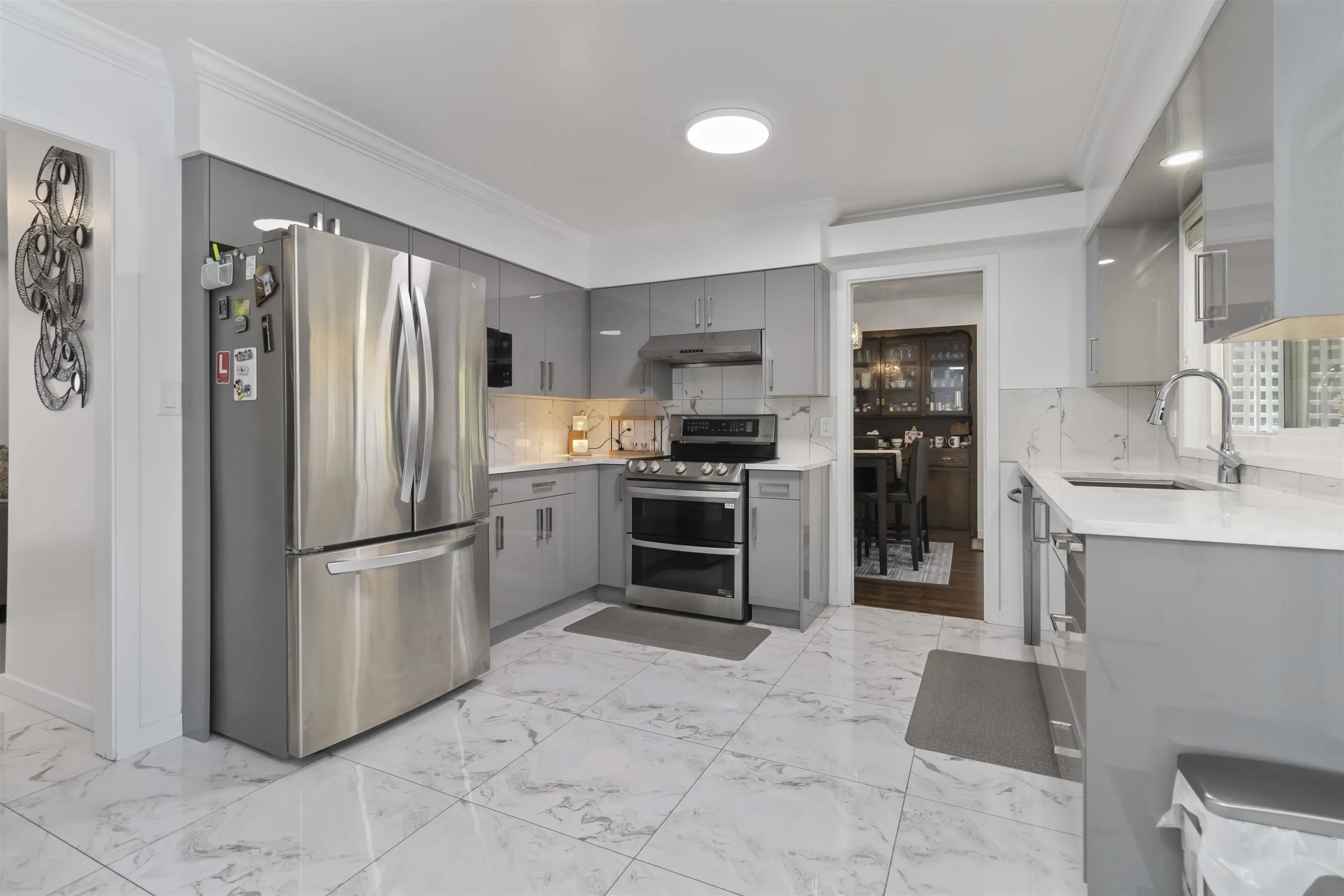 3045 Mouat Drive