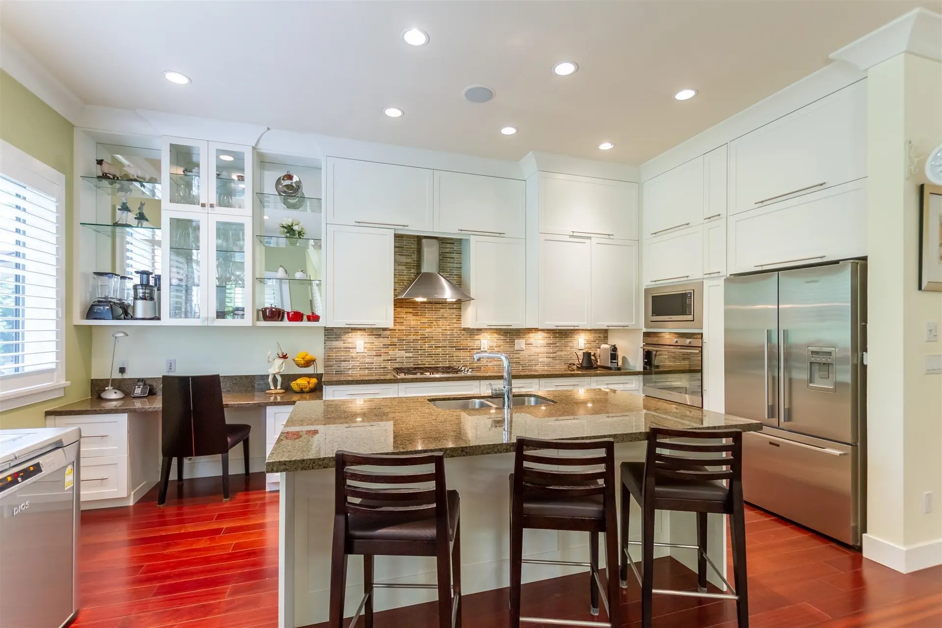 18 3122 160 Street