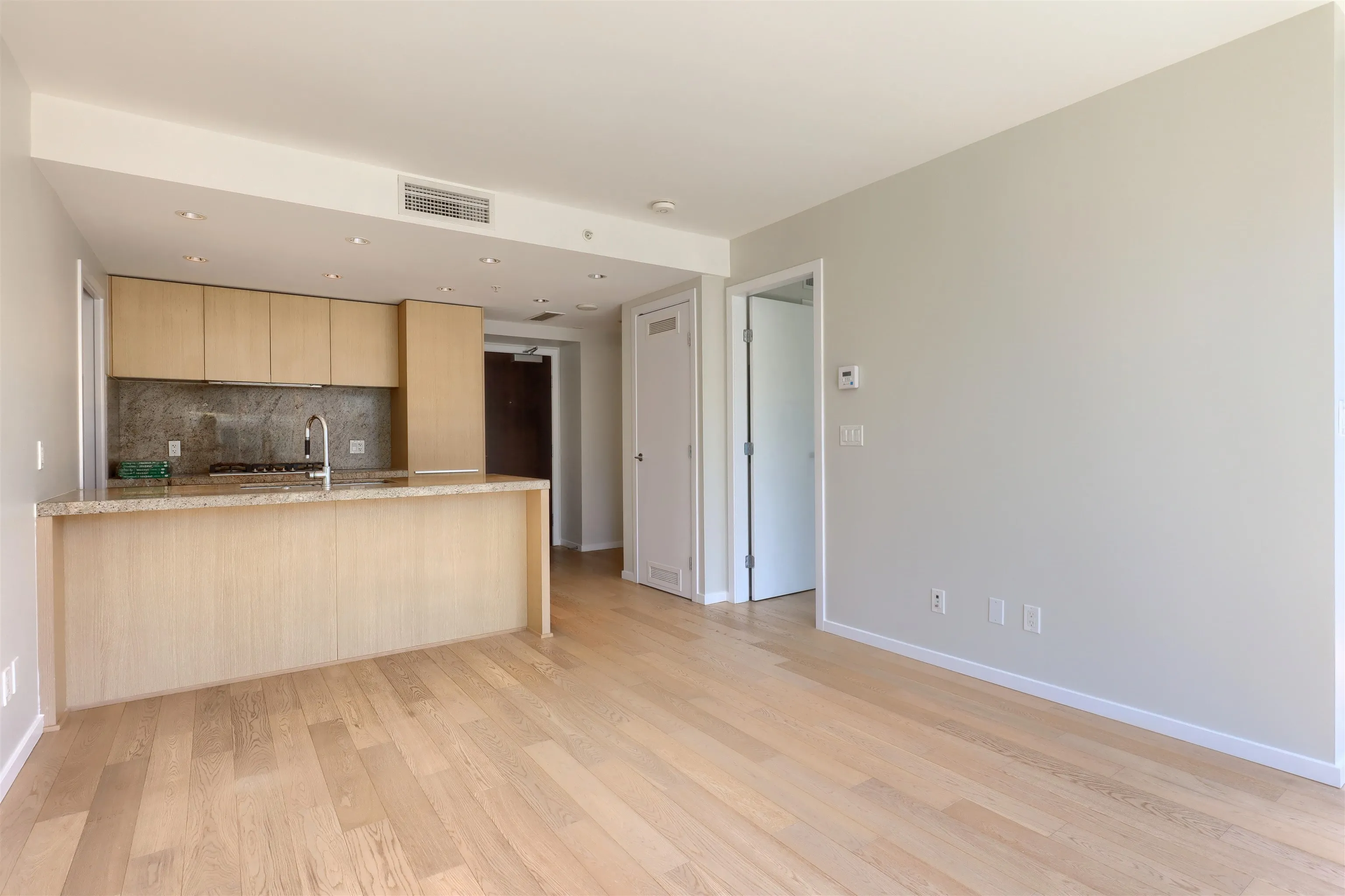 1106 1351 Continental Street