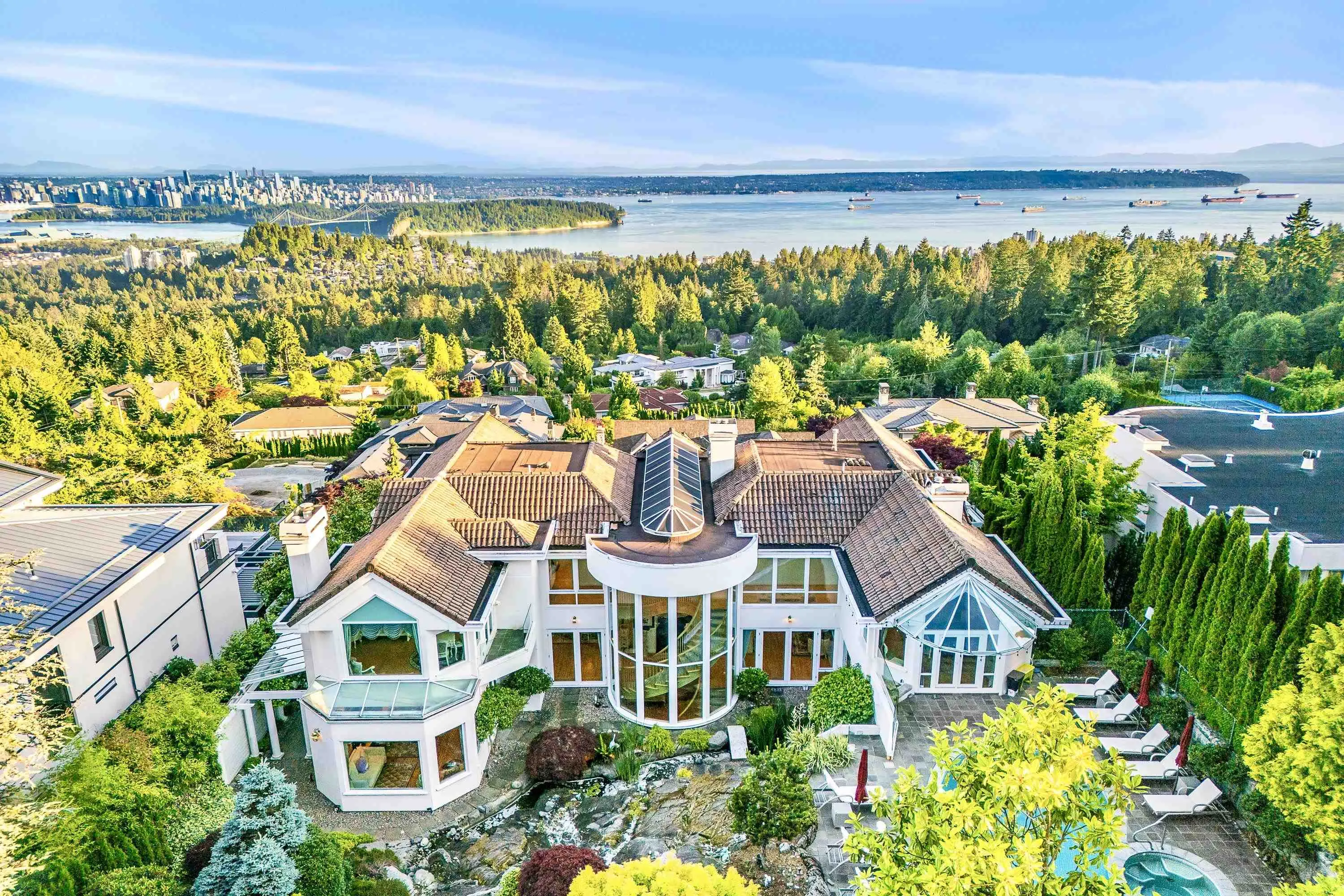 965 King Georges Way