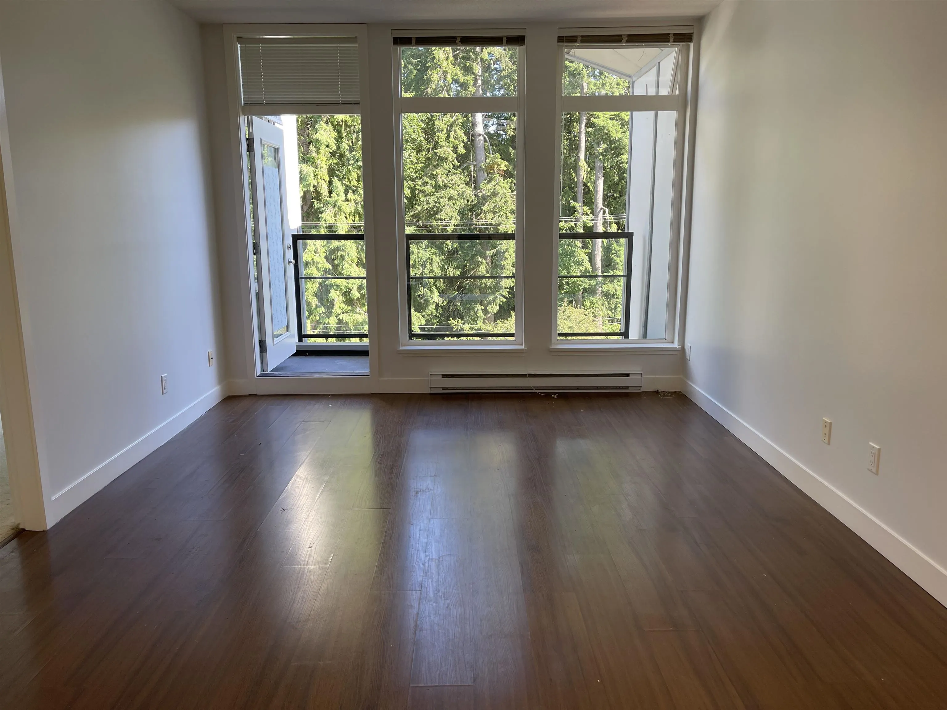 406 5692 Kings Road