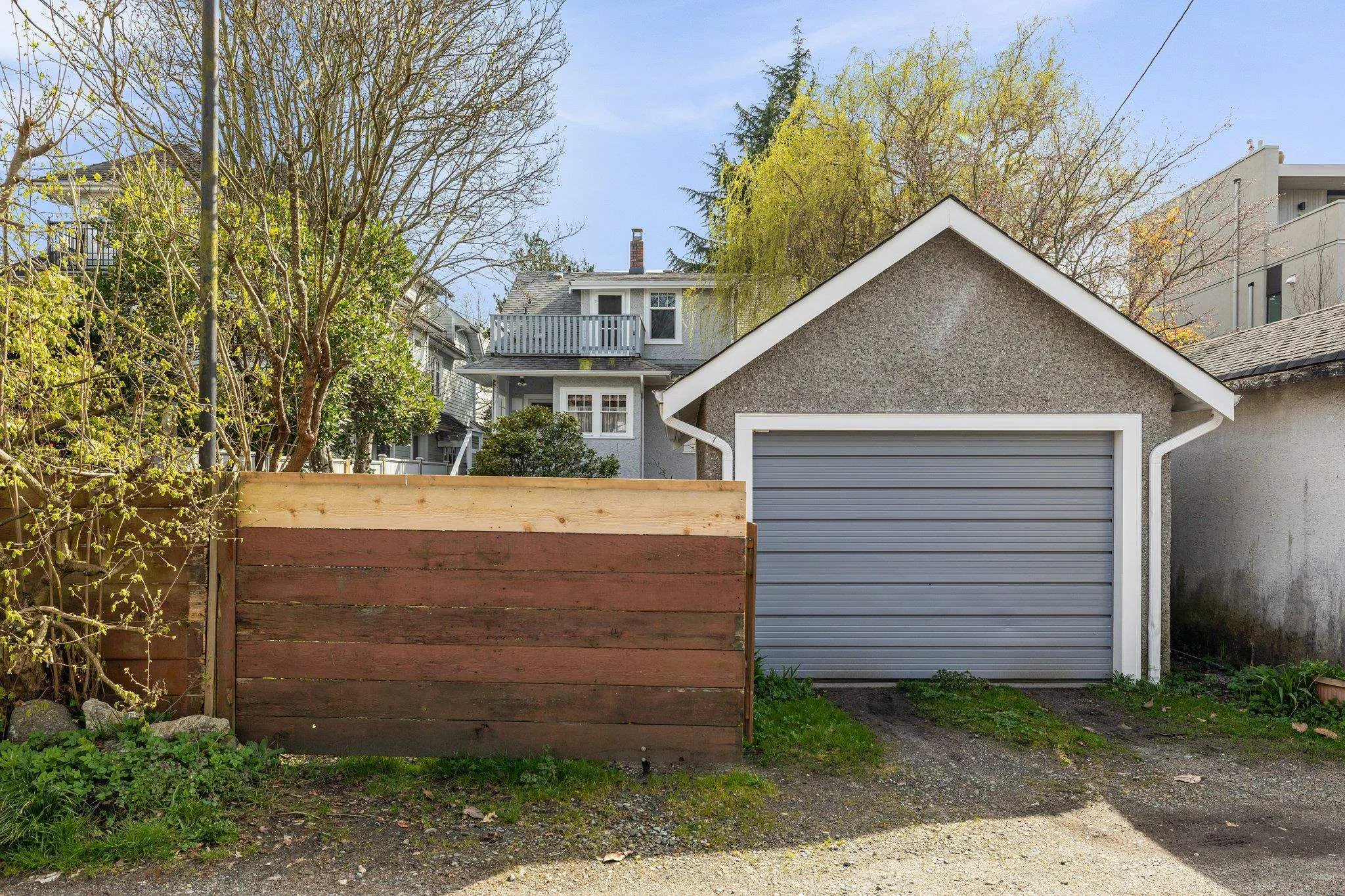 2039 Creelman Avenue