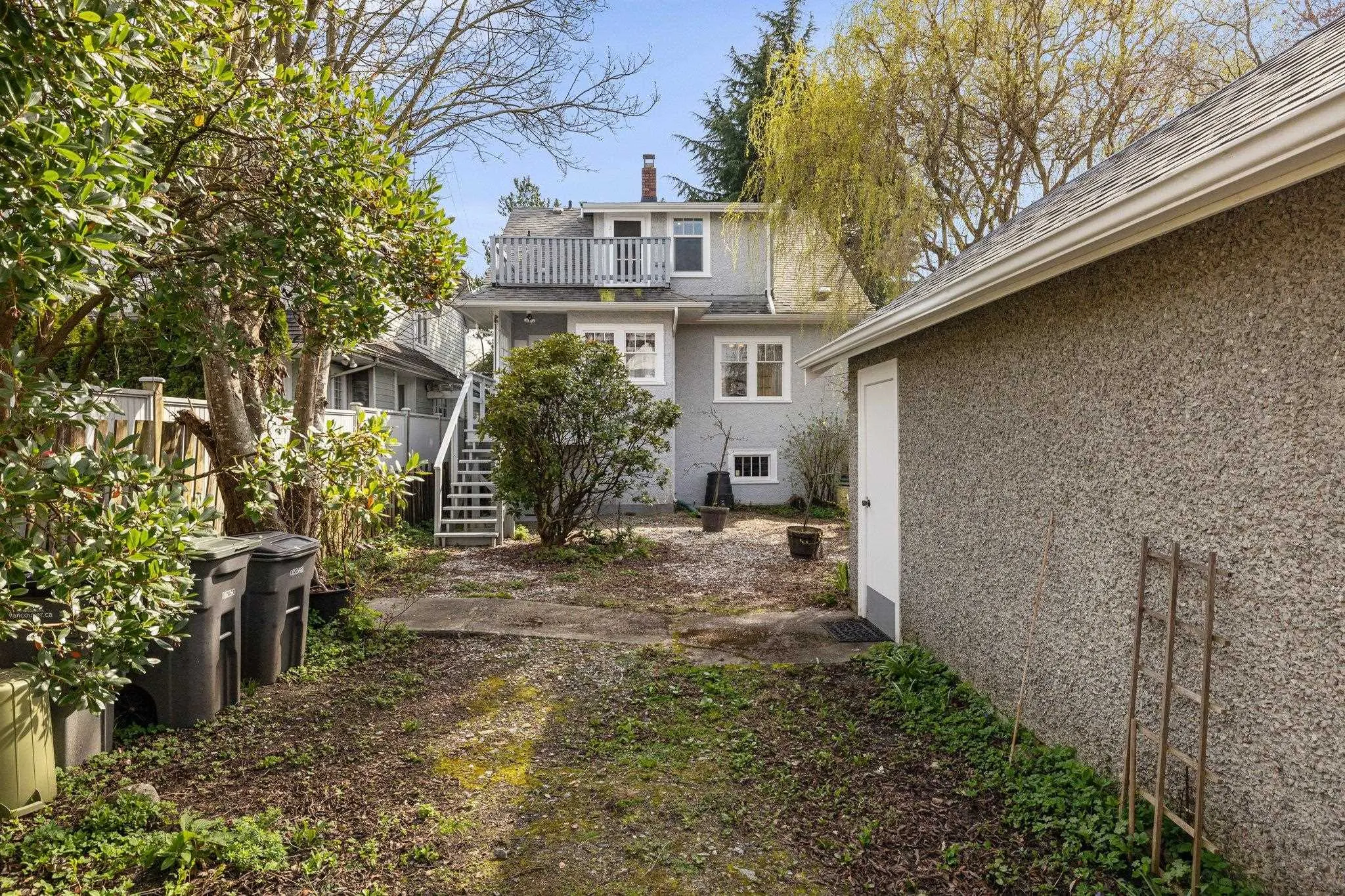 2039 Creelman Avenue