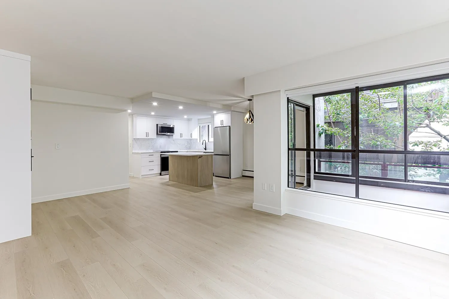 202 1165 Burnaby Street