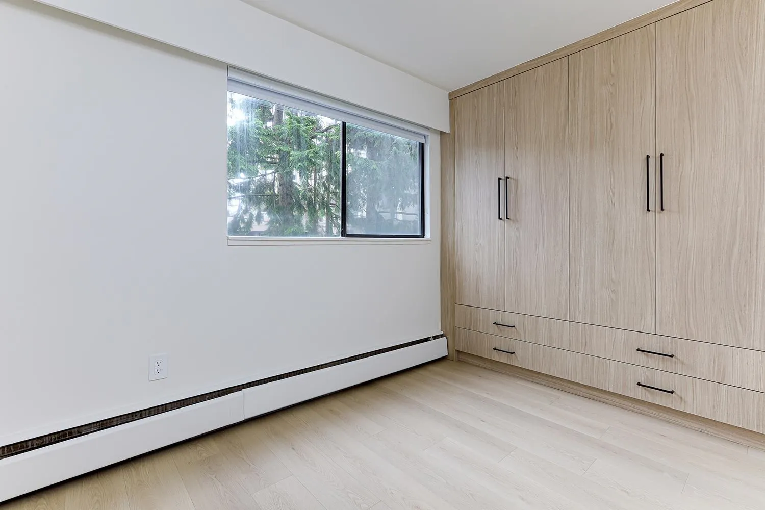 202 1165 Burnaby Street