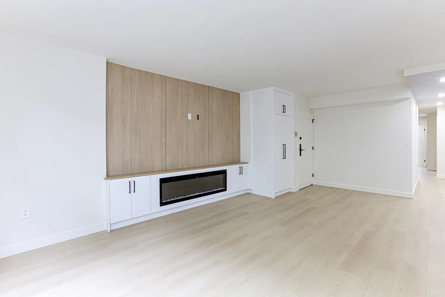 202 1165 Burnaby Street
