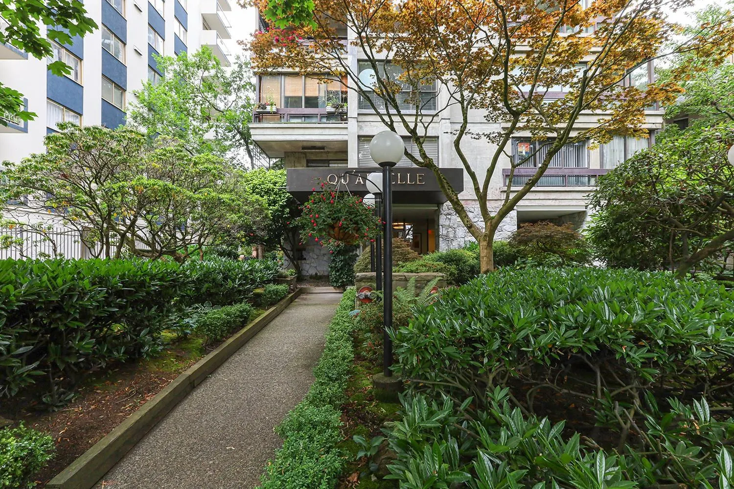 202 1165 Burnaby Street