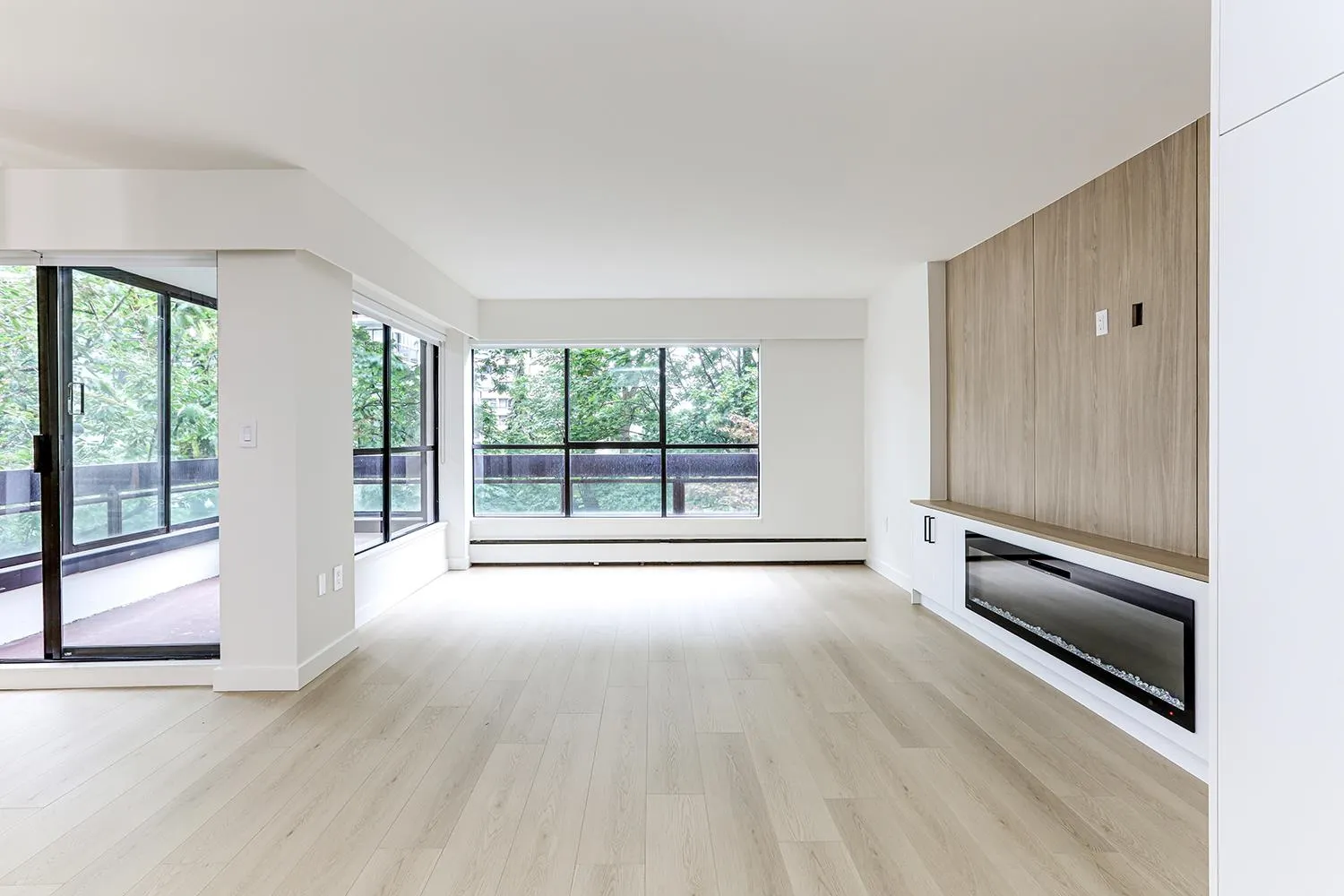 202 1165 Burnaby Street