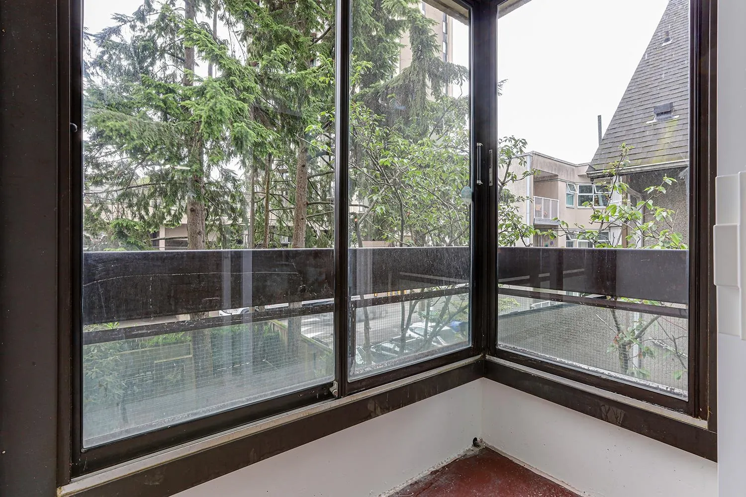 202 1165 Burnaby Street