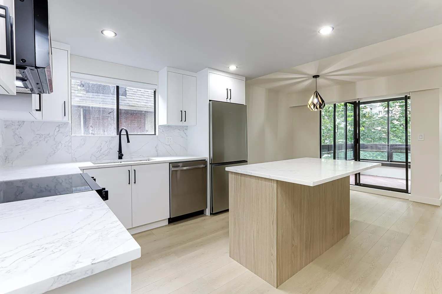 202 1165 Burnaby Street