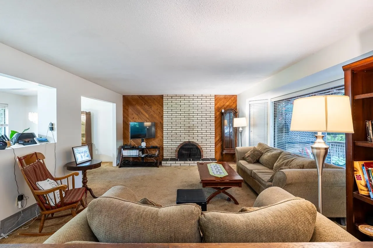 13575 Crestview Drive