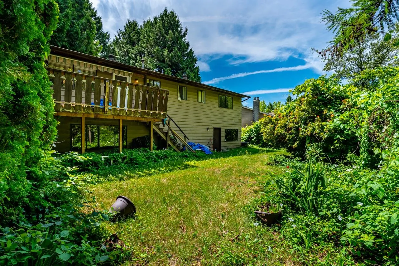 13575 Crestview Drive