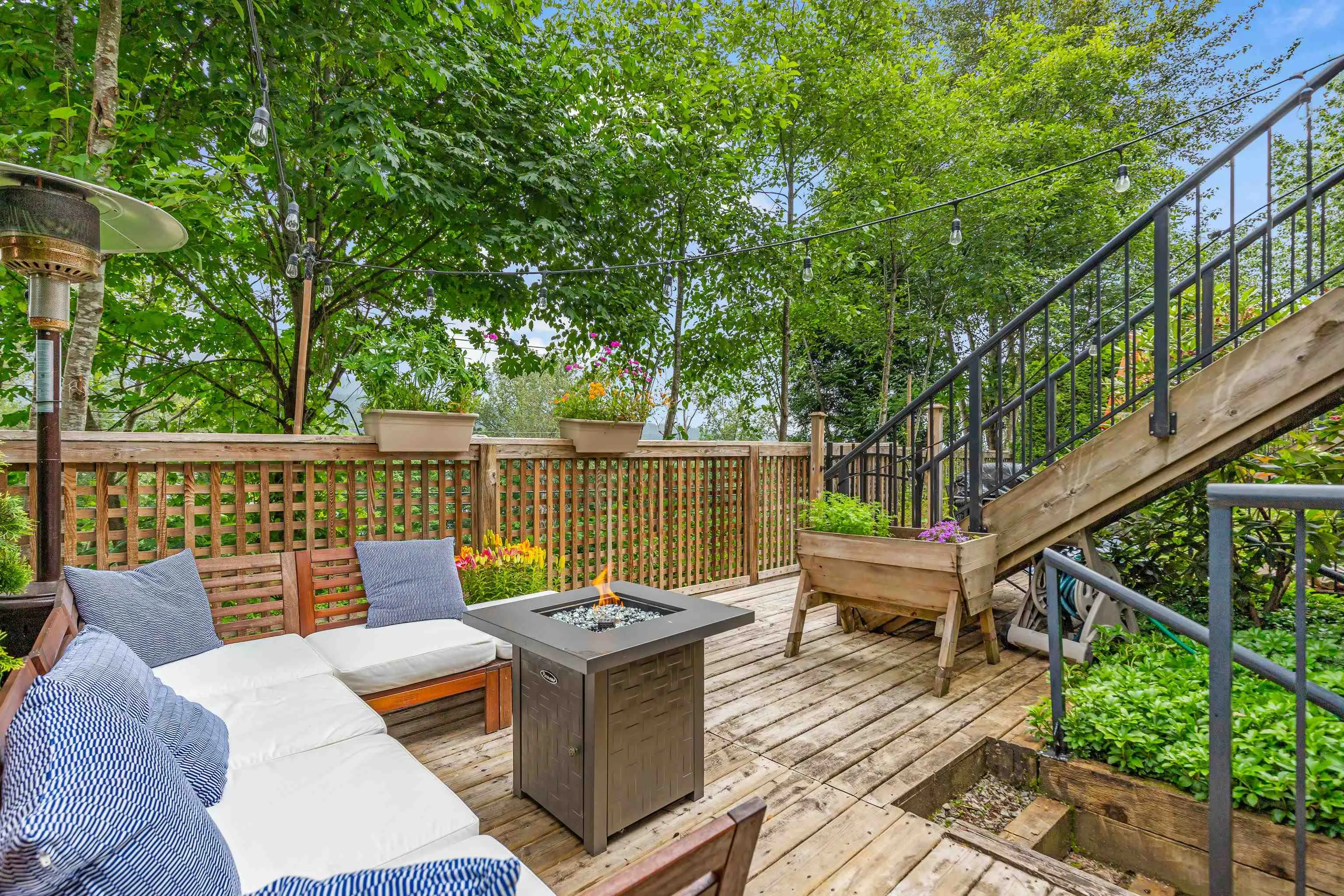 109 160 Shoreline Circle