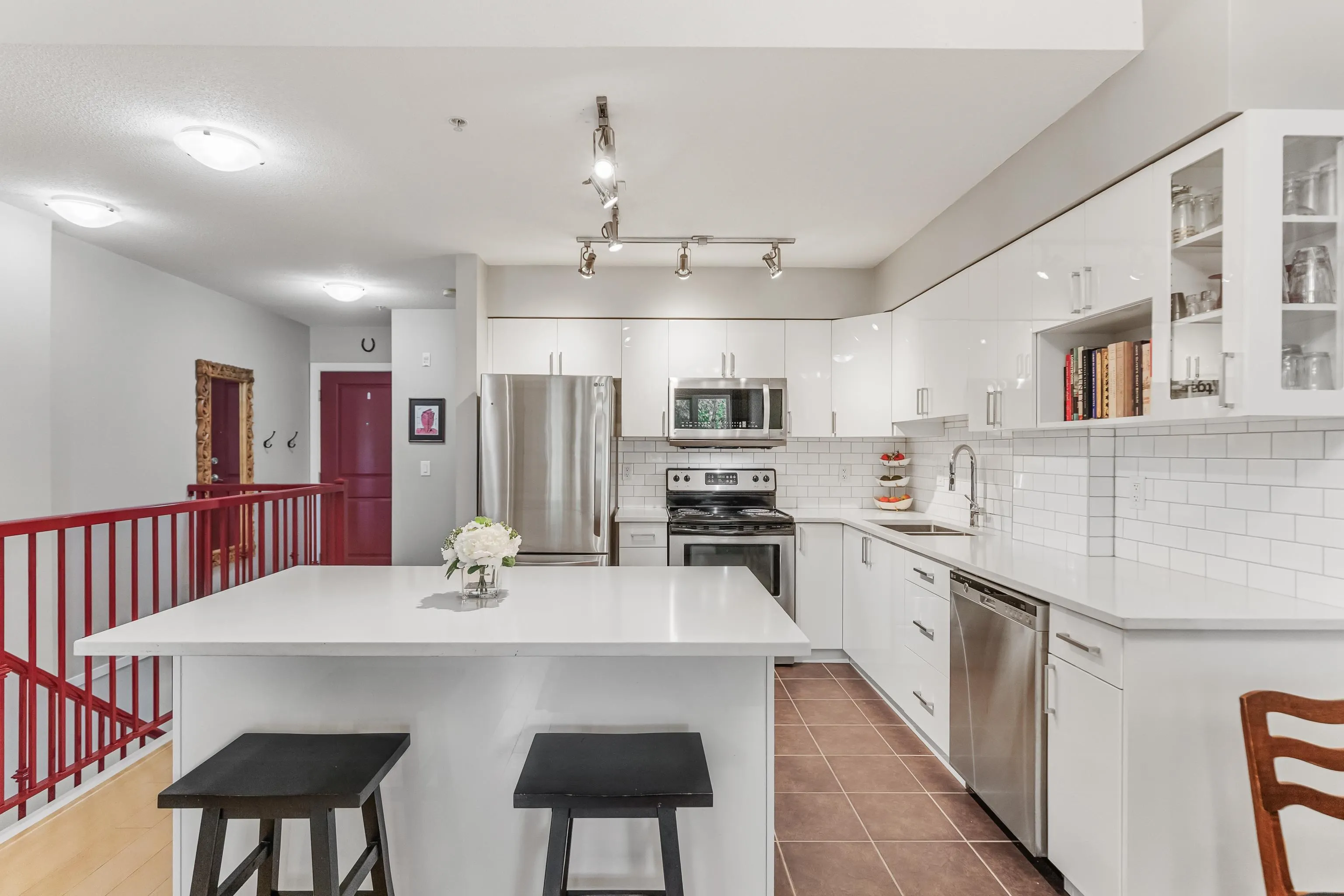 109 160 Shoreline Circle