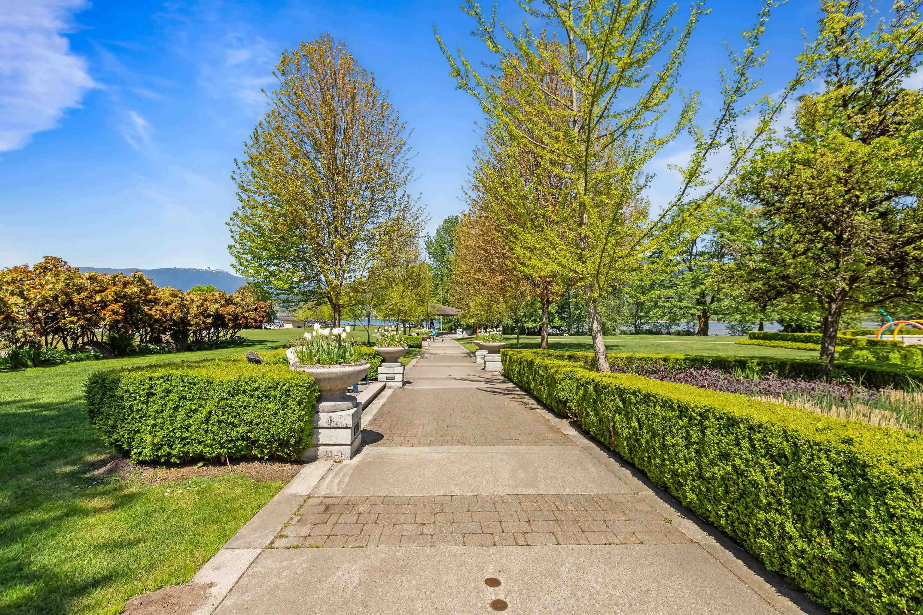 109 160 Shoreline Circle