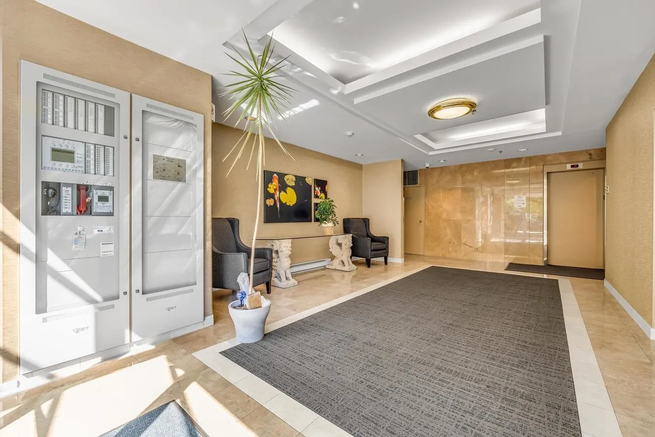 101 2020 Highbury Street