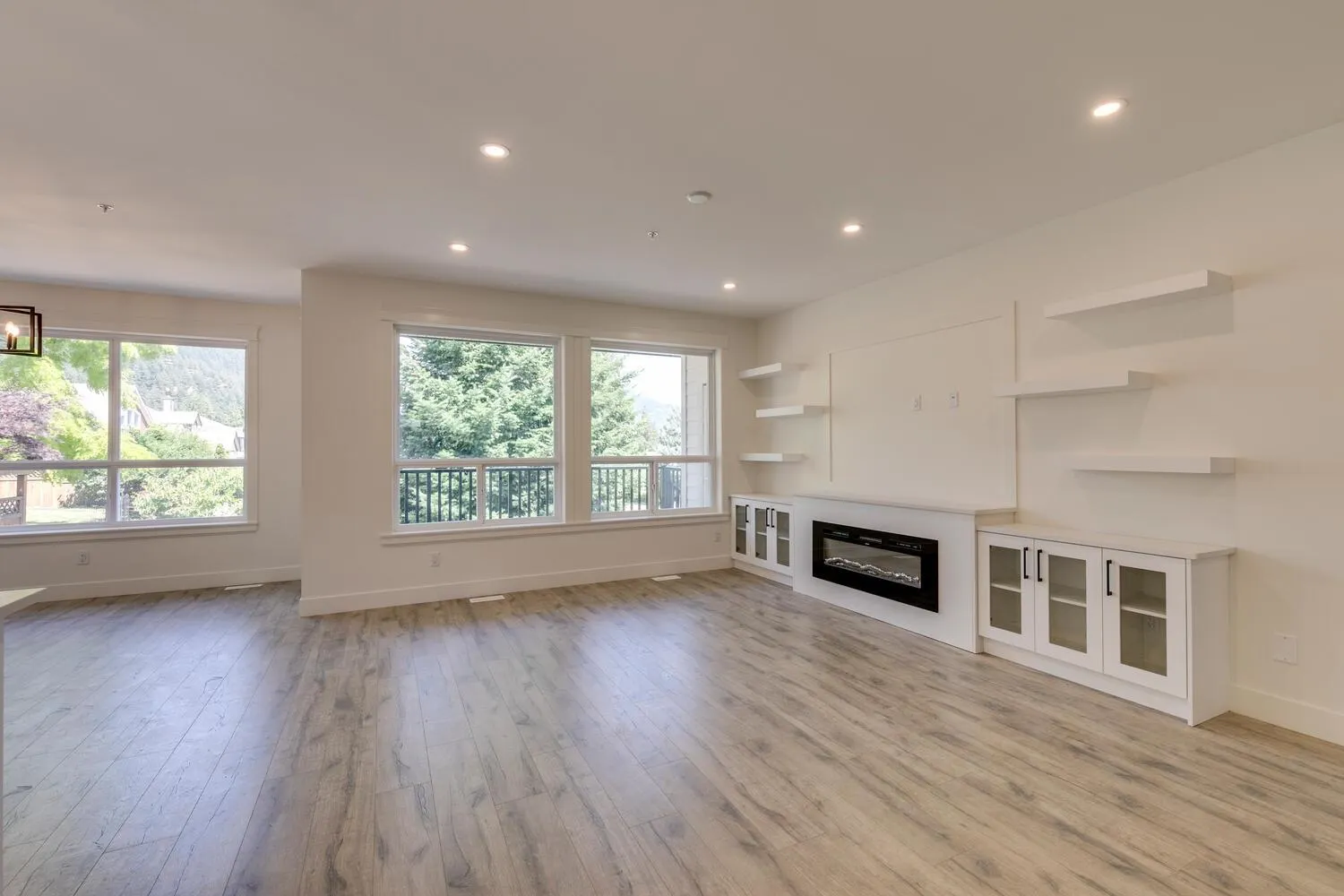 60 14550 Morris Valley Road