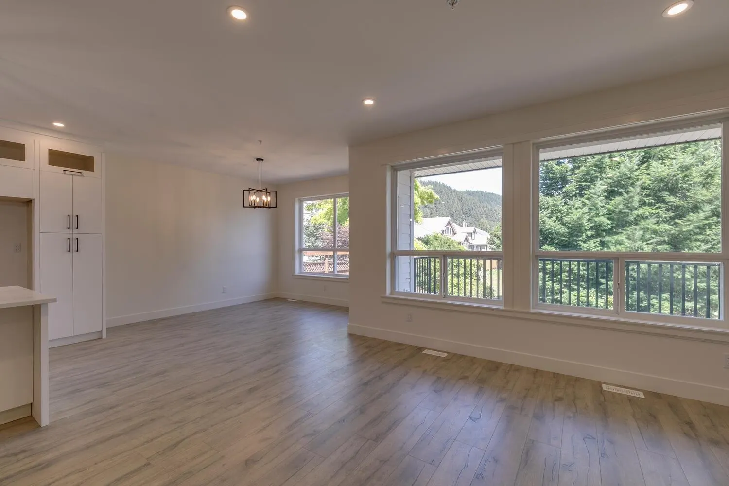 60 14550 Morris Valley Road