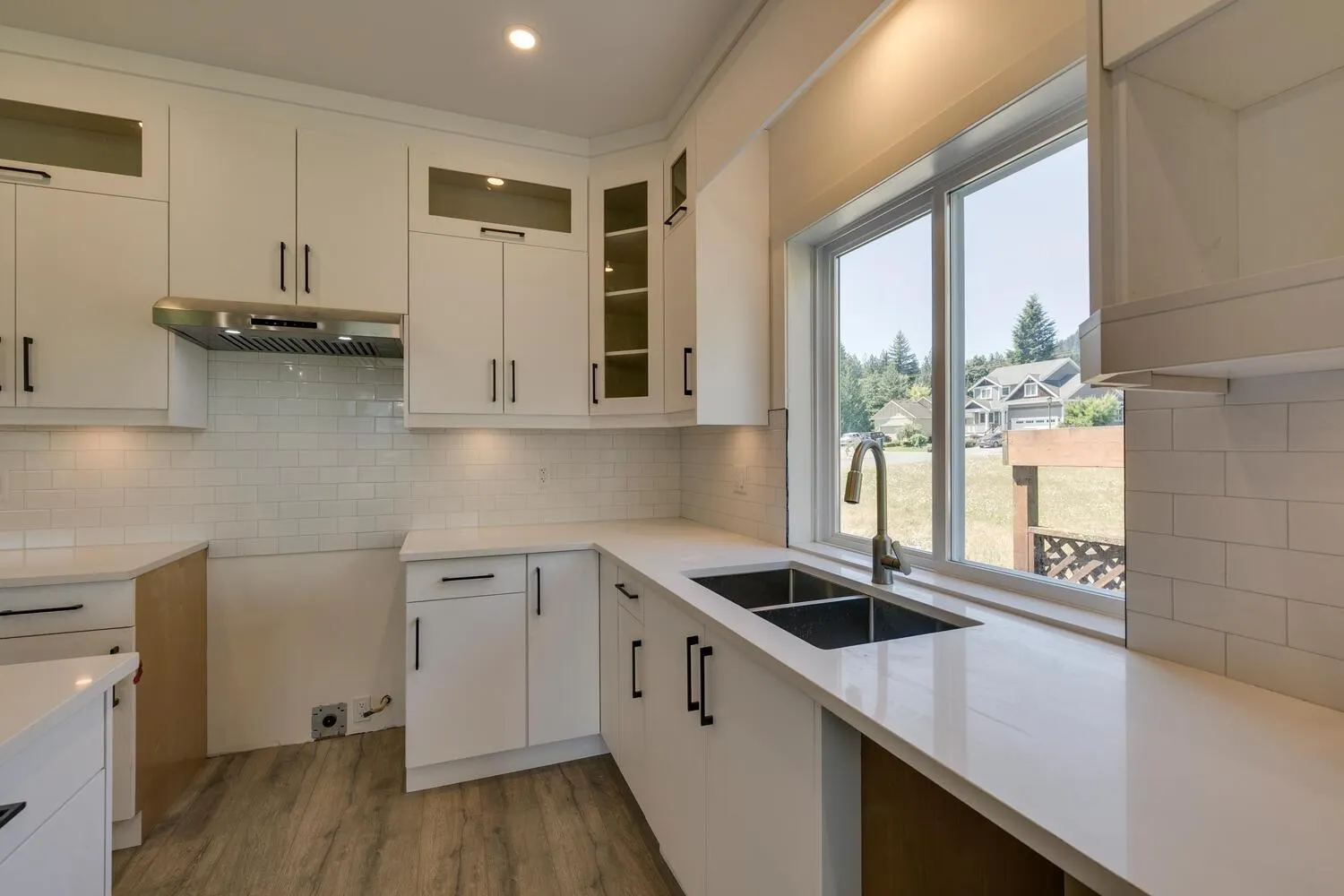 60 14550 Morris Valley Road