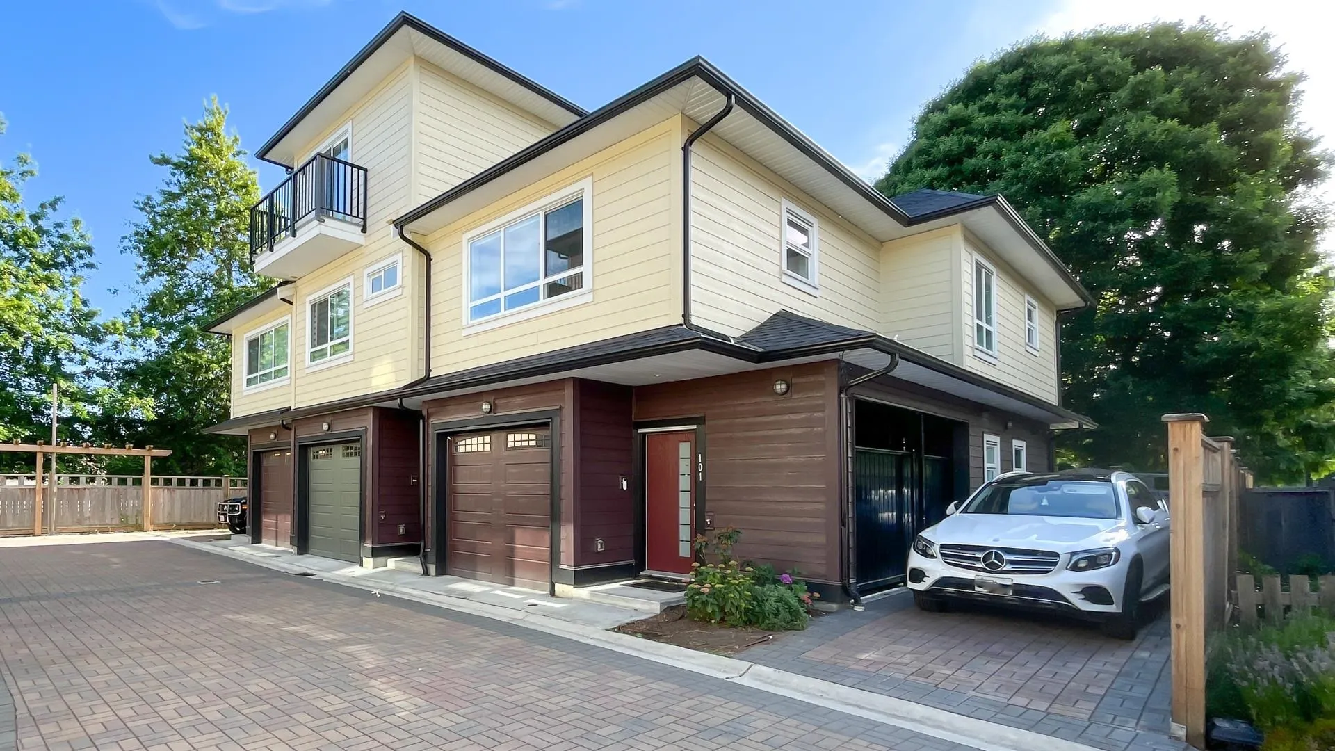101 6571 No. 4 Road