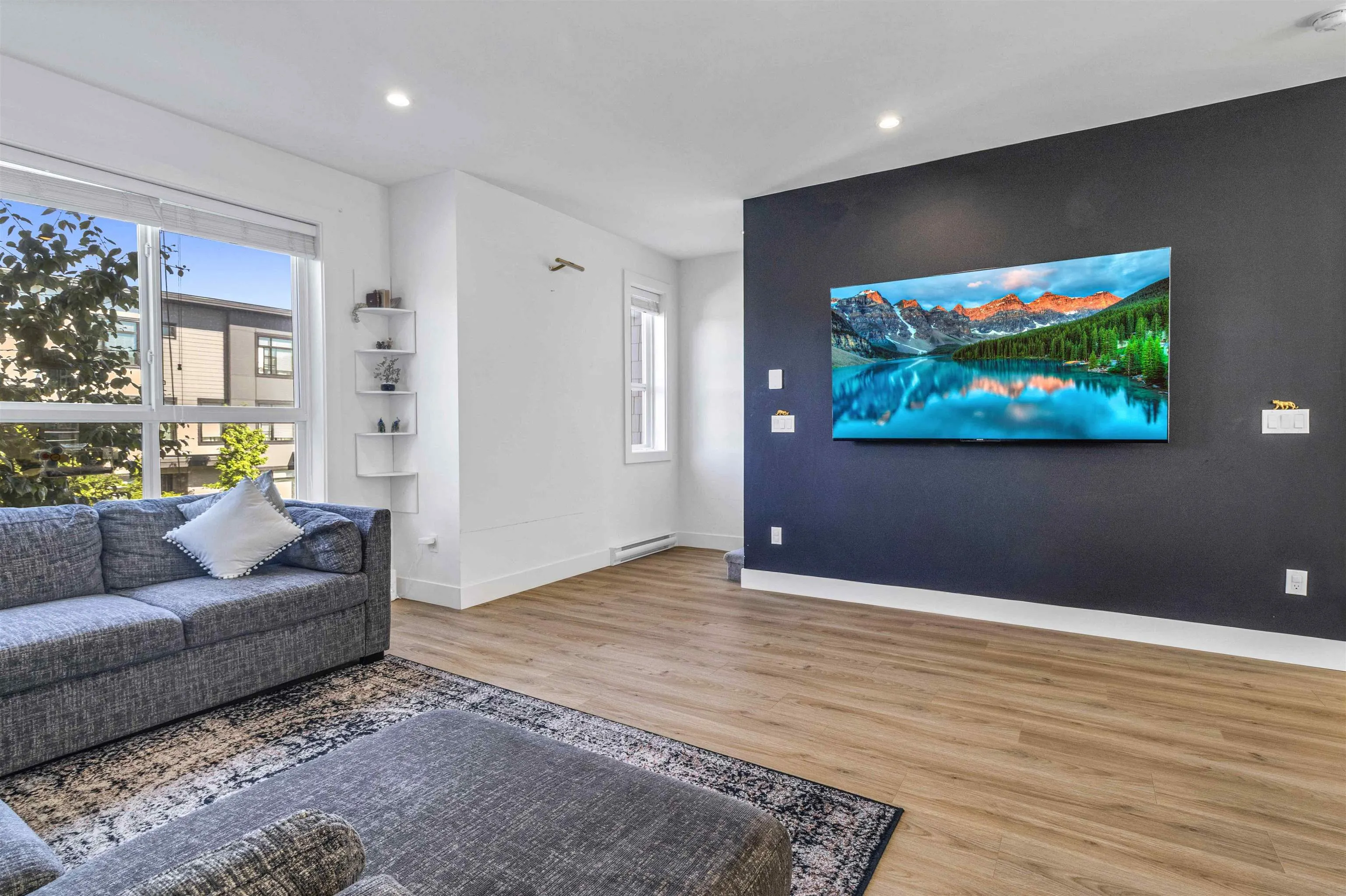 37 19255 Aloha Drive