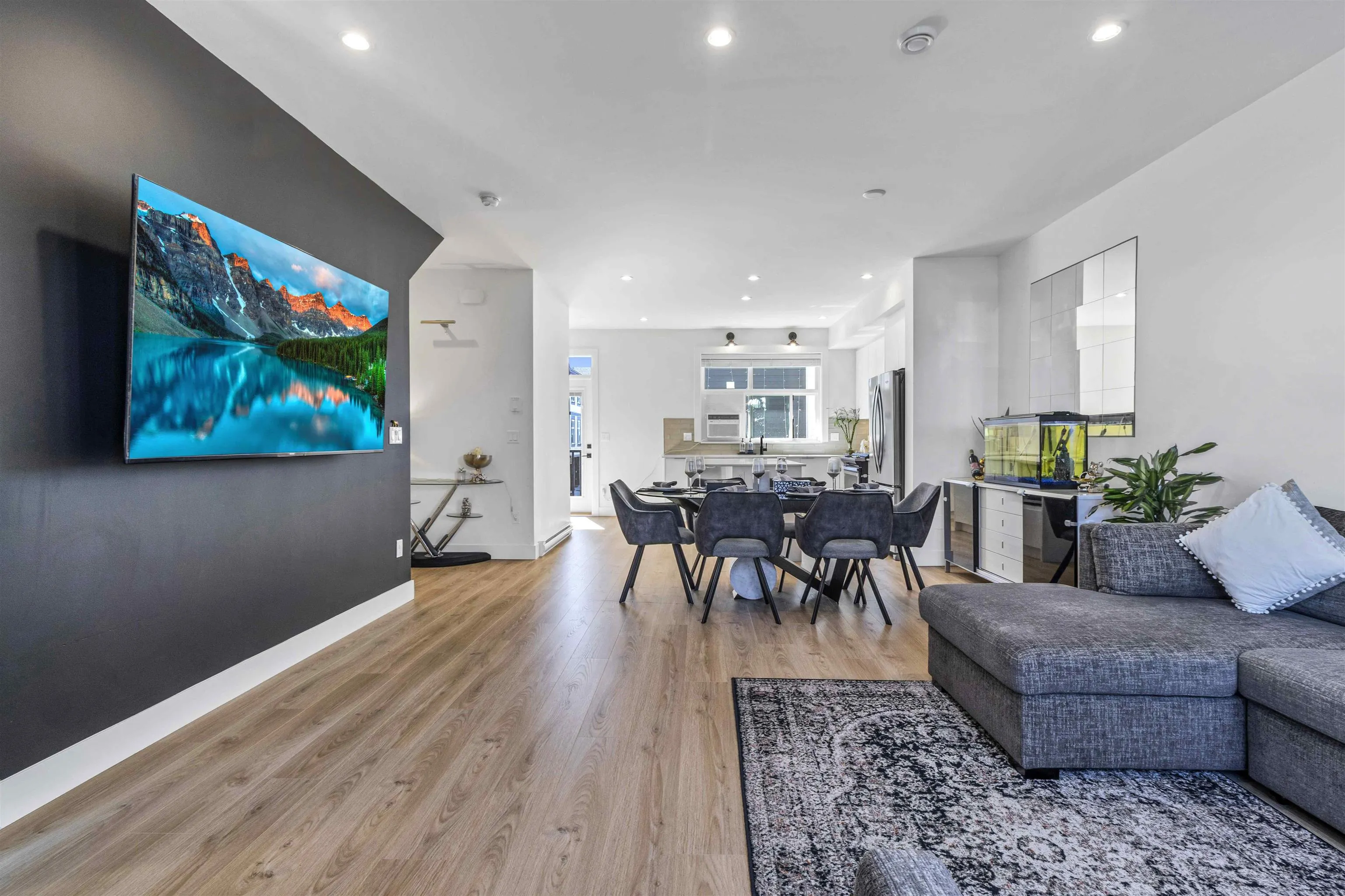 37 19255 Aloha Drive