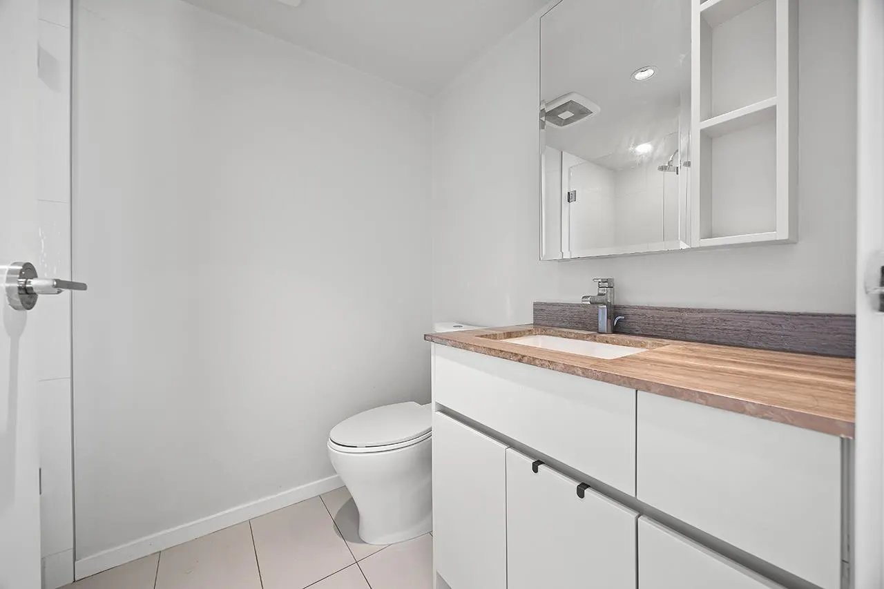 1312 7988 Ackroyd Road