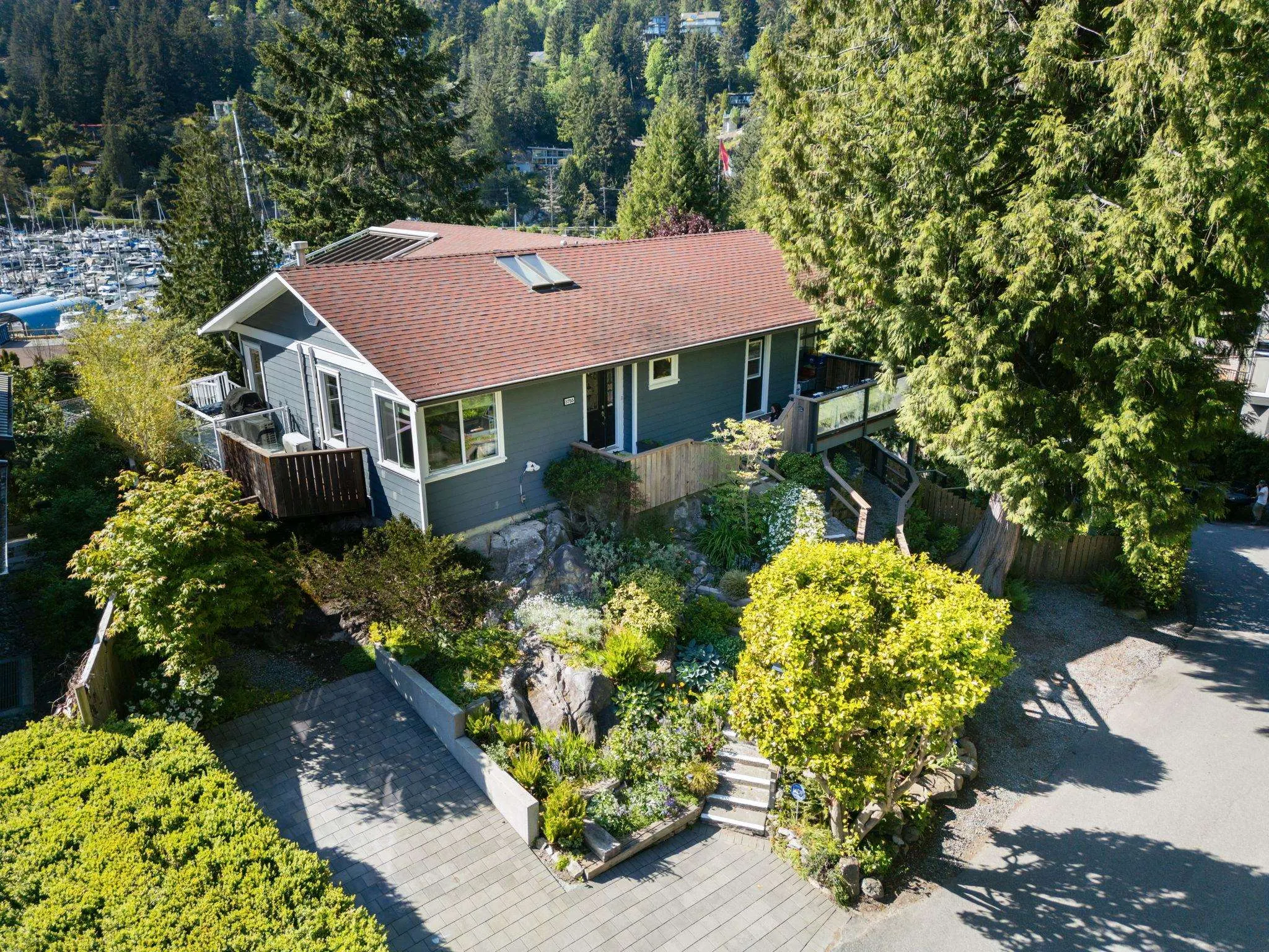 5755 Telegraph Trail