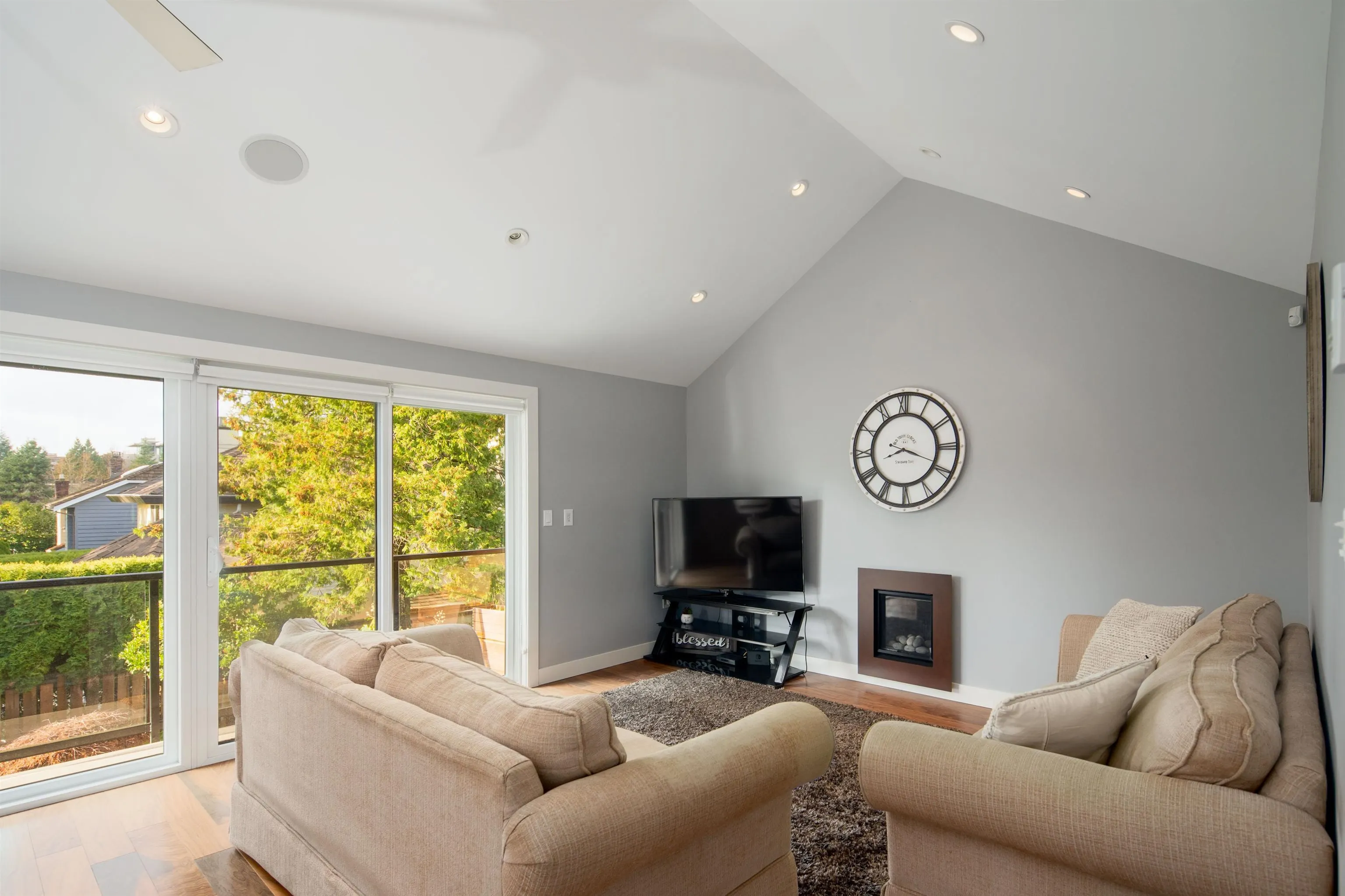 4786 Meadfeild Court