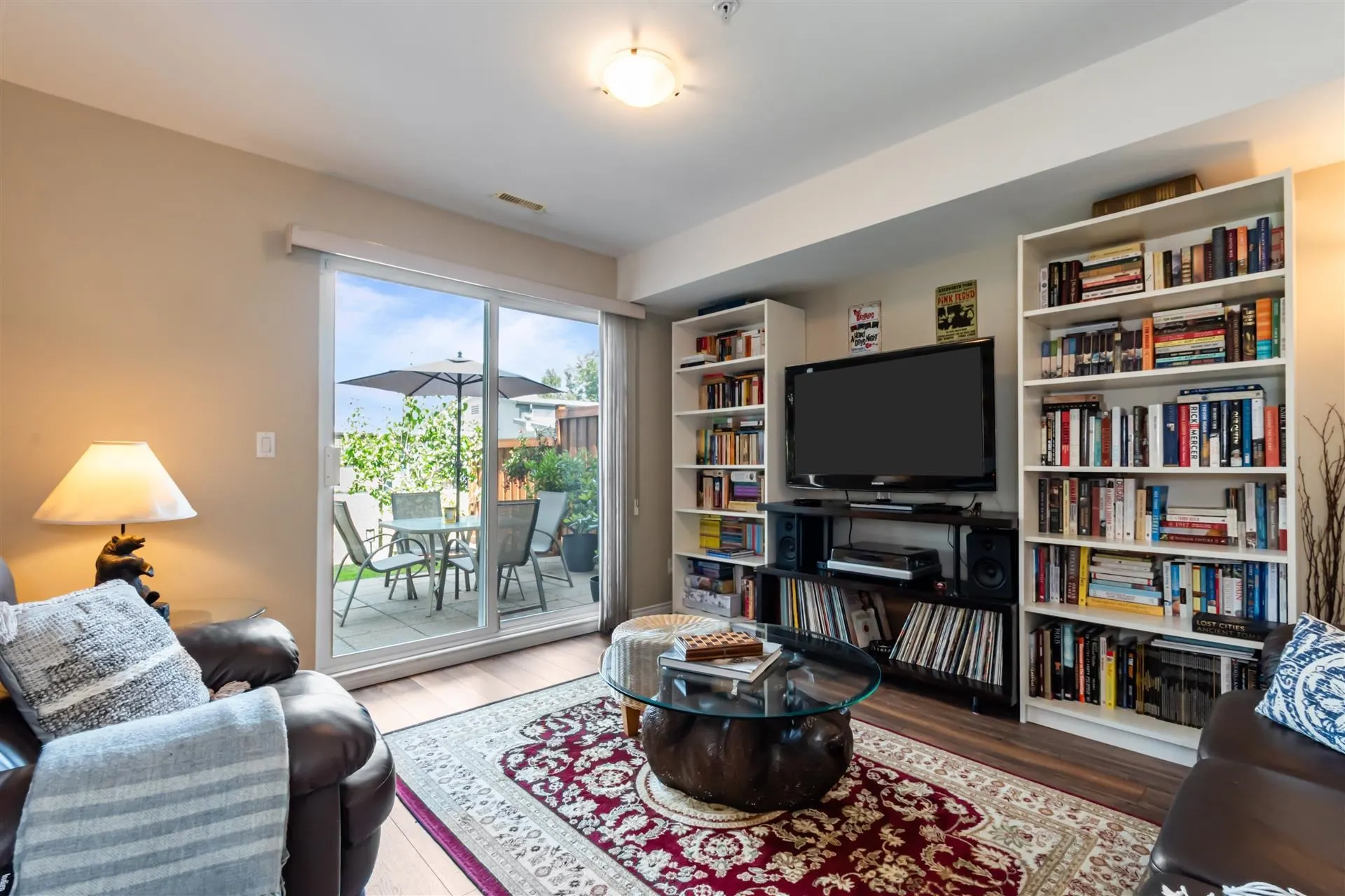 32 1108 Riverside Close