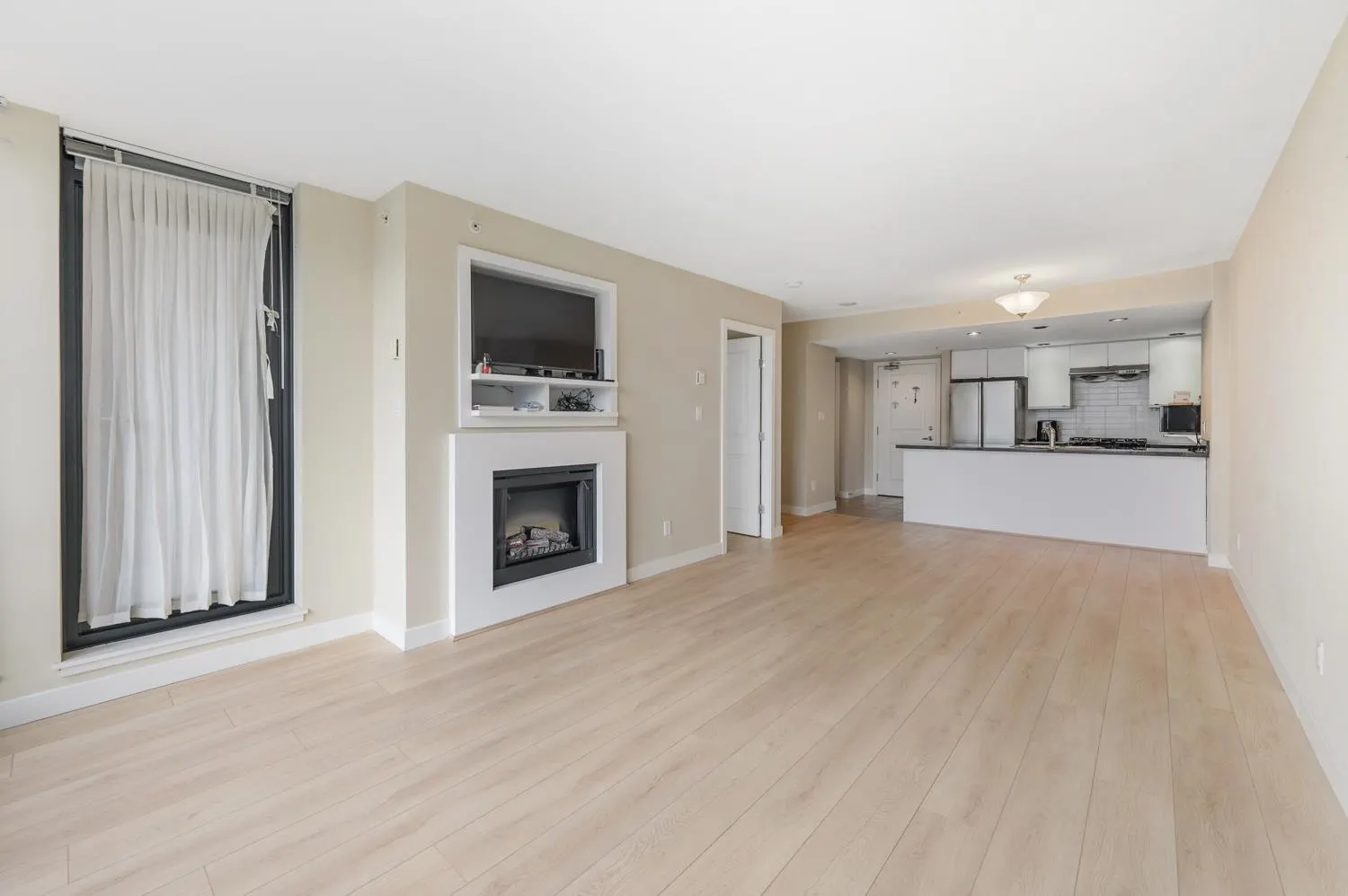 605 9180 Hemlock Drive