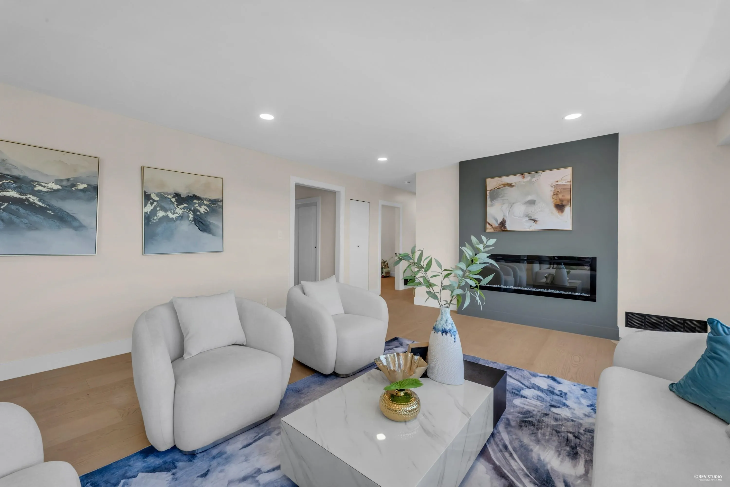 818 Younette Drive