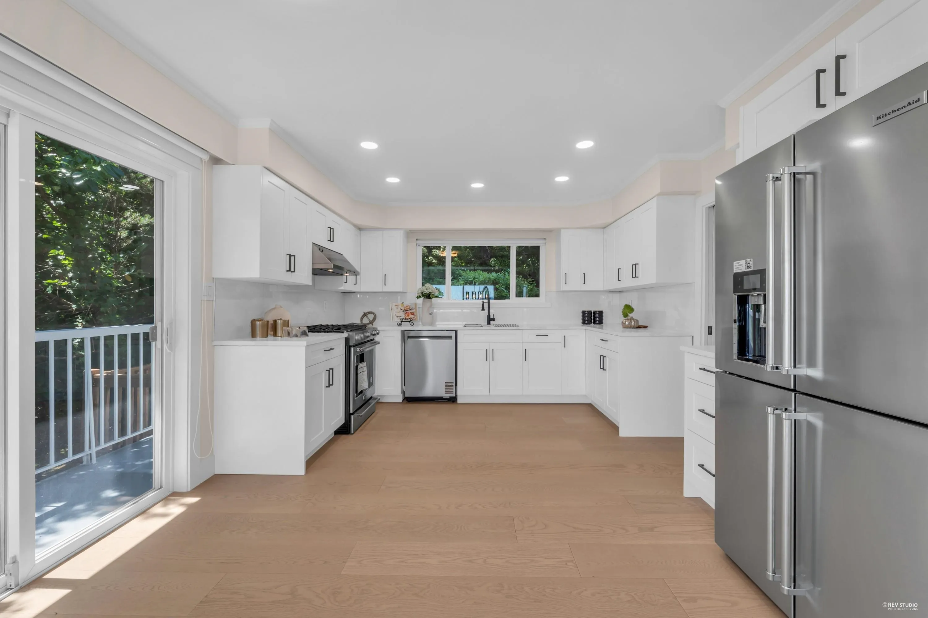 818 Younette Drive