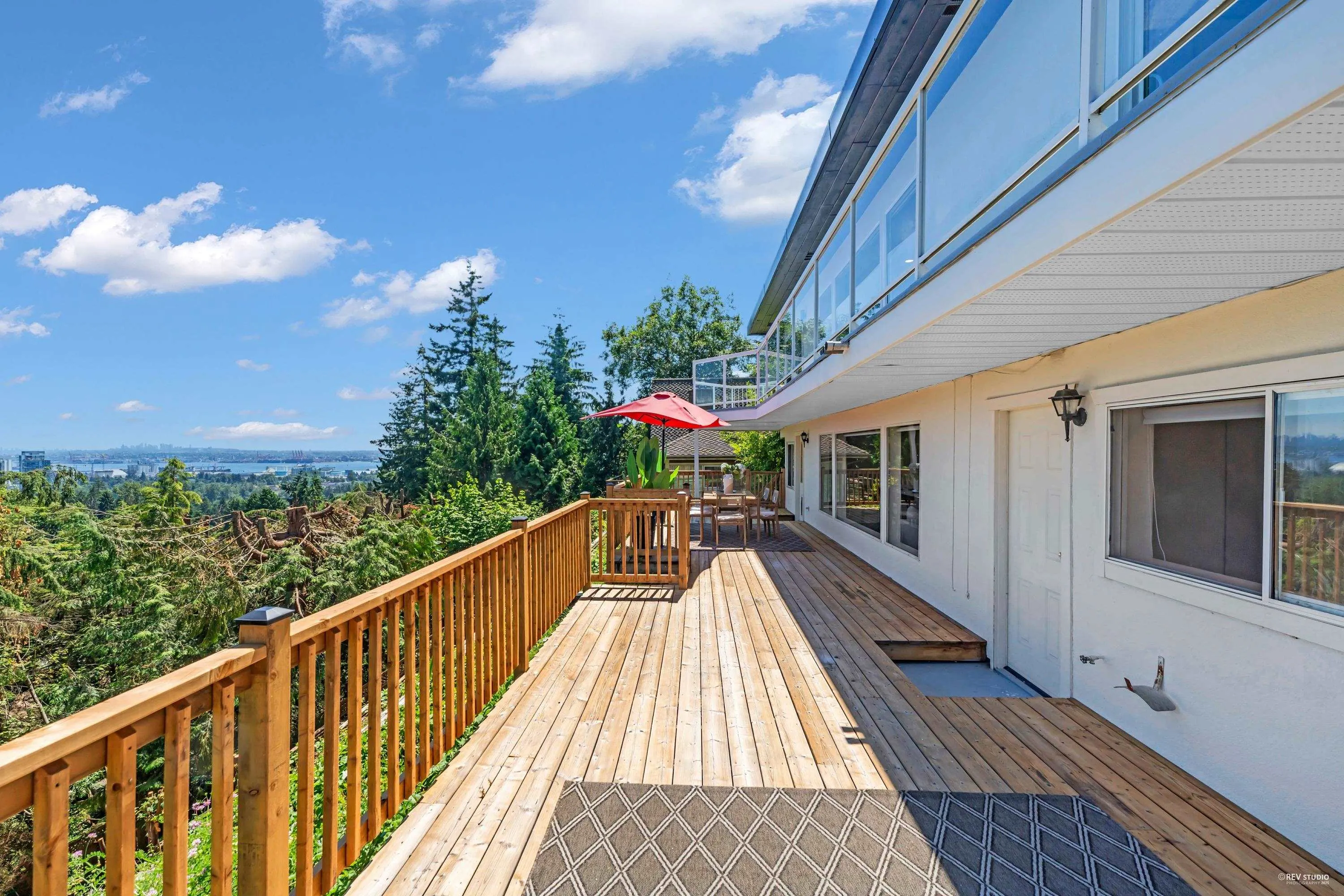 818 Younette Drive