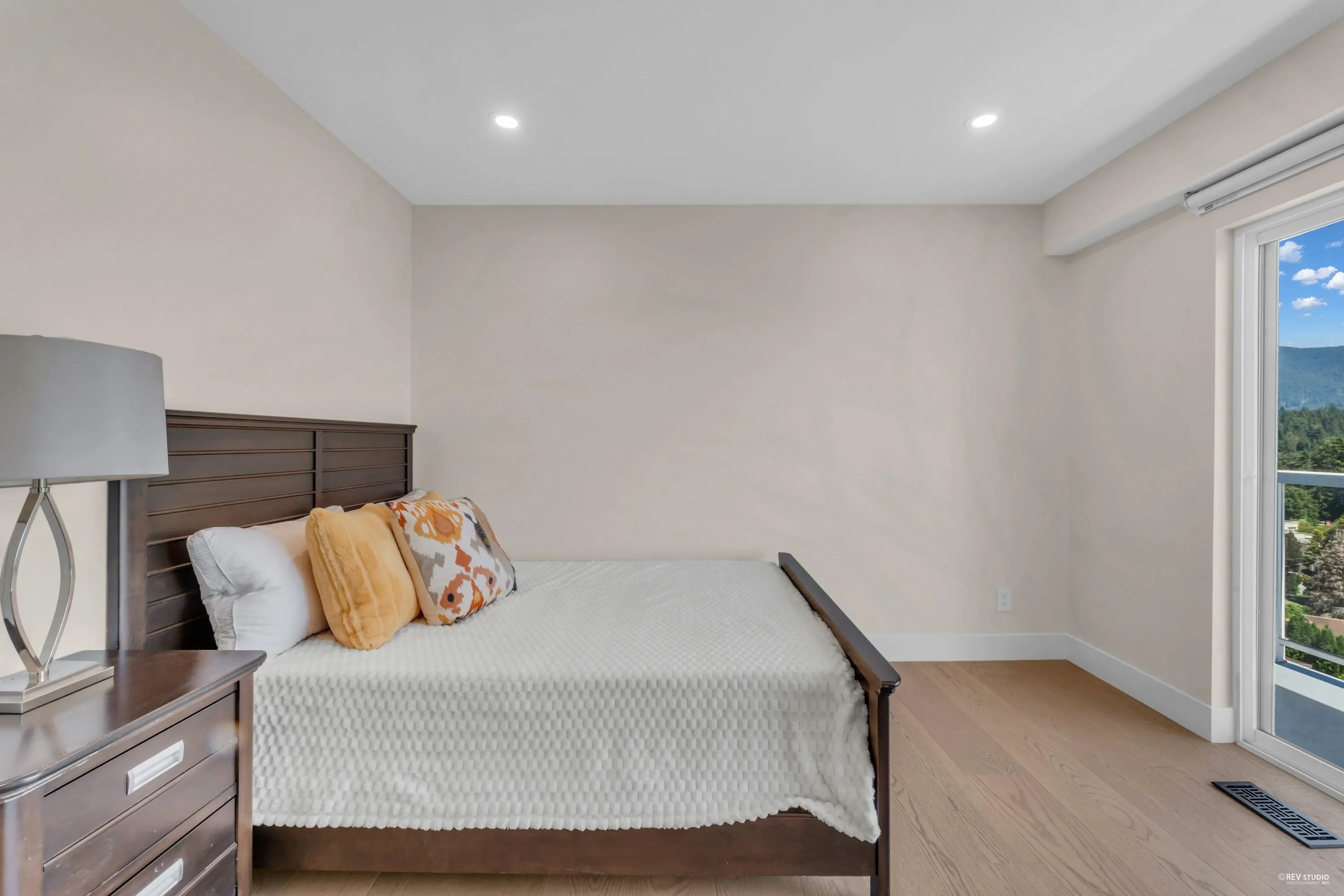 818 Younette Drive