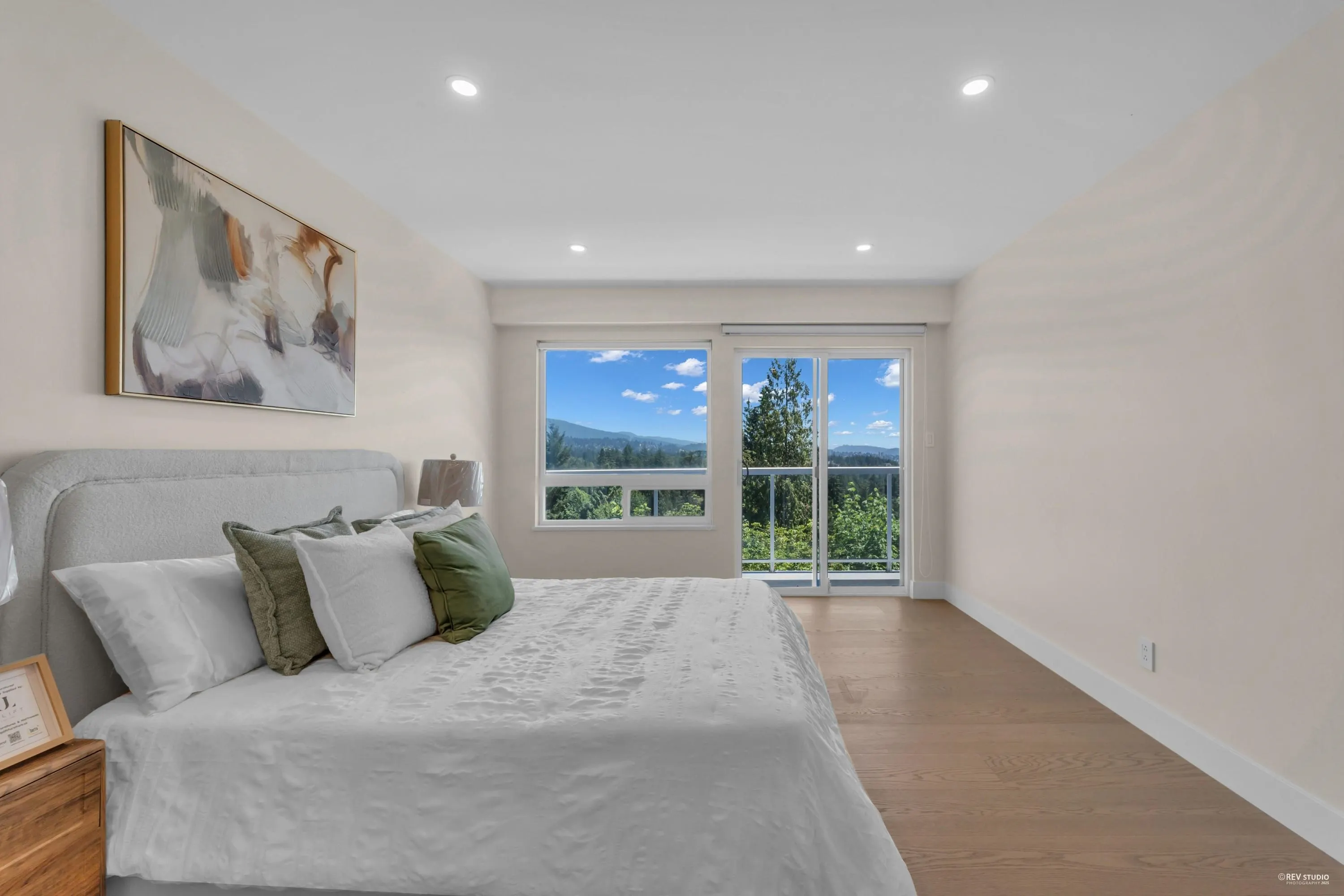 818 Younette Drive