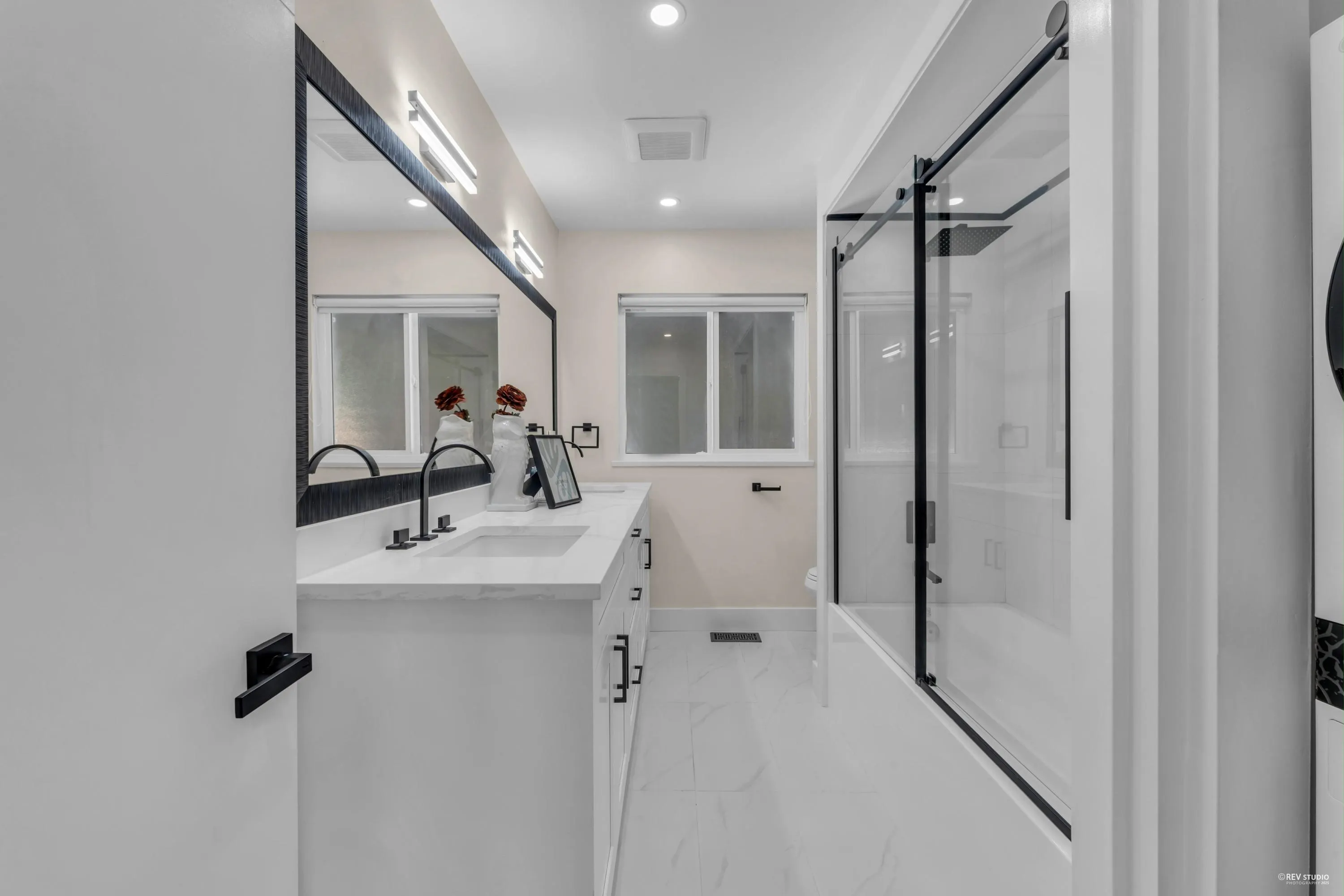 818 Younette Drive