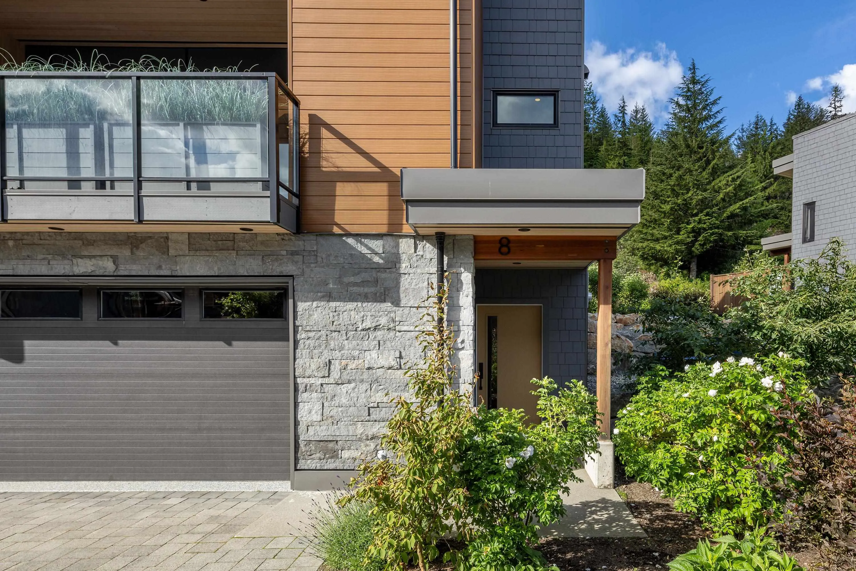 8 1350 Cloudburst Drive