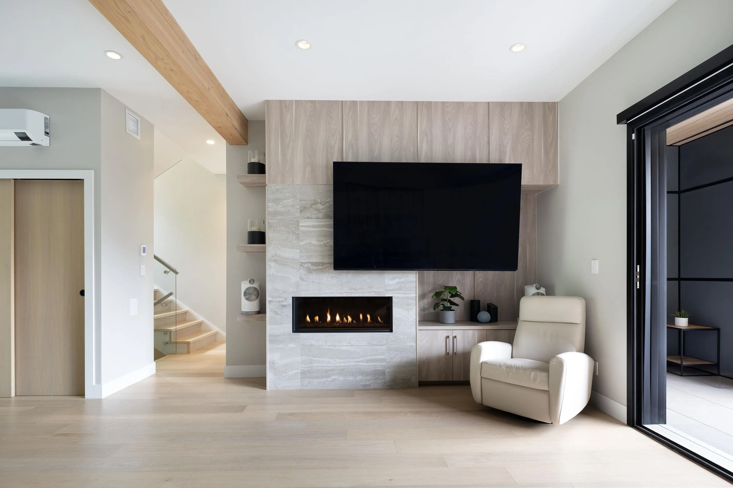 8 1350 Cloudburst Drive