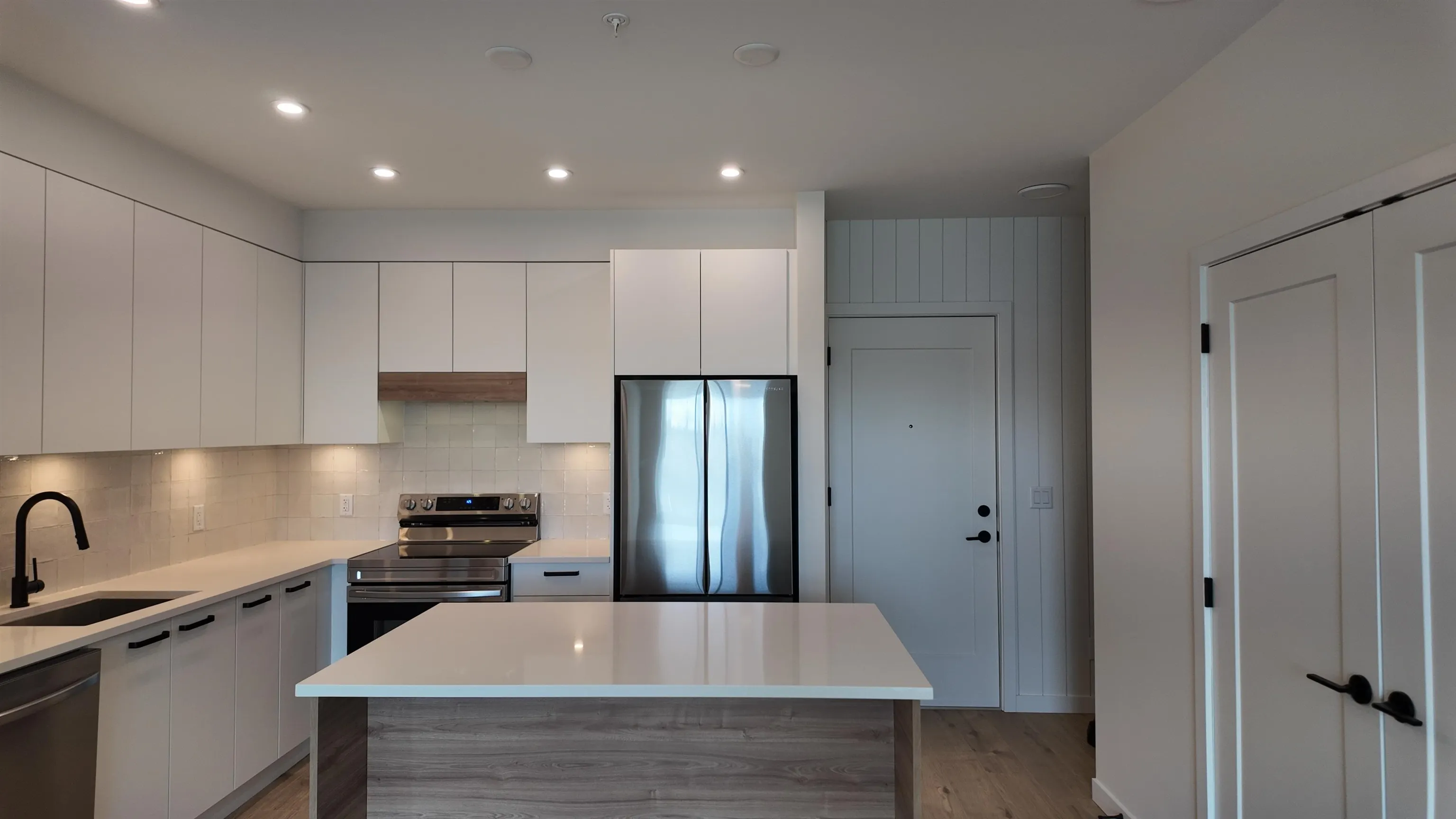 304 33920 Best Avenue