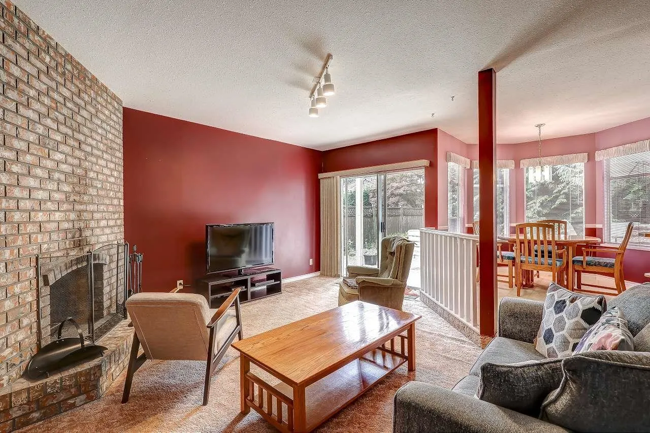 5979 Southpark Grove