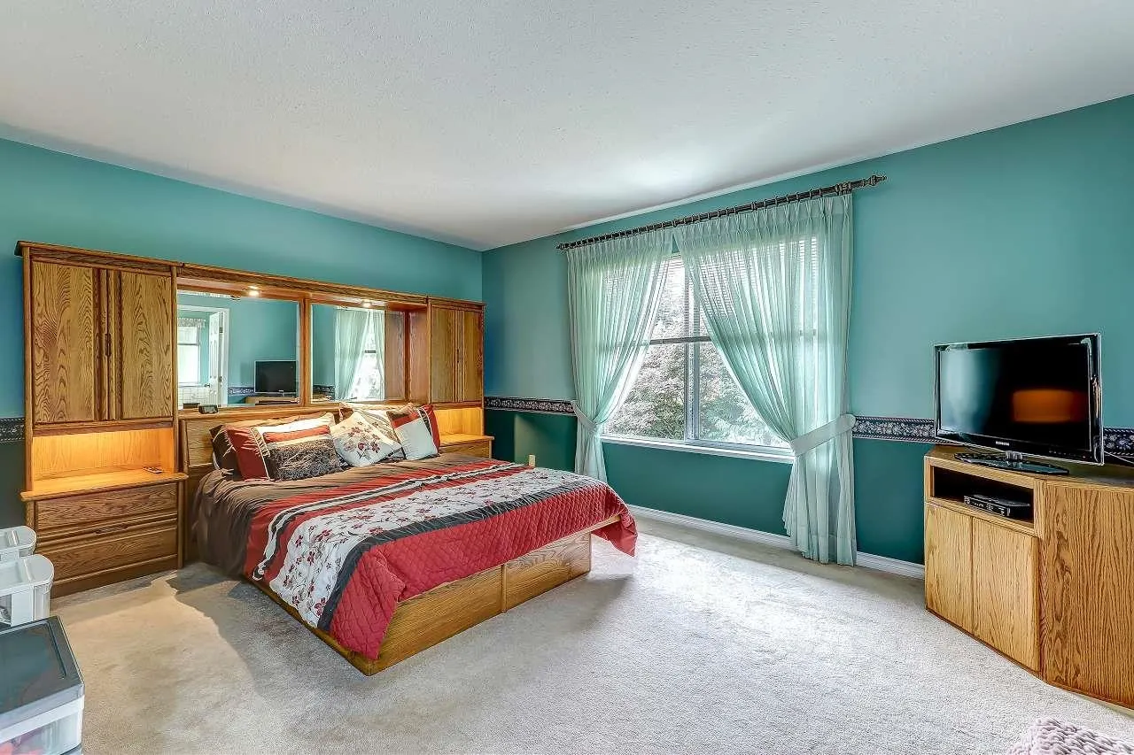 5979 Southpark Grove