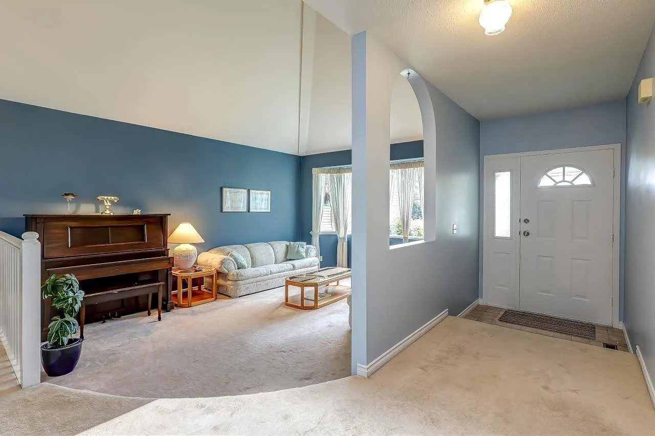 5979 Southpark Grove