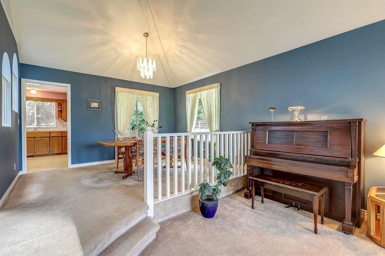 5979 Southpark Grove