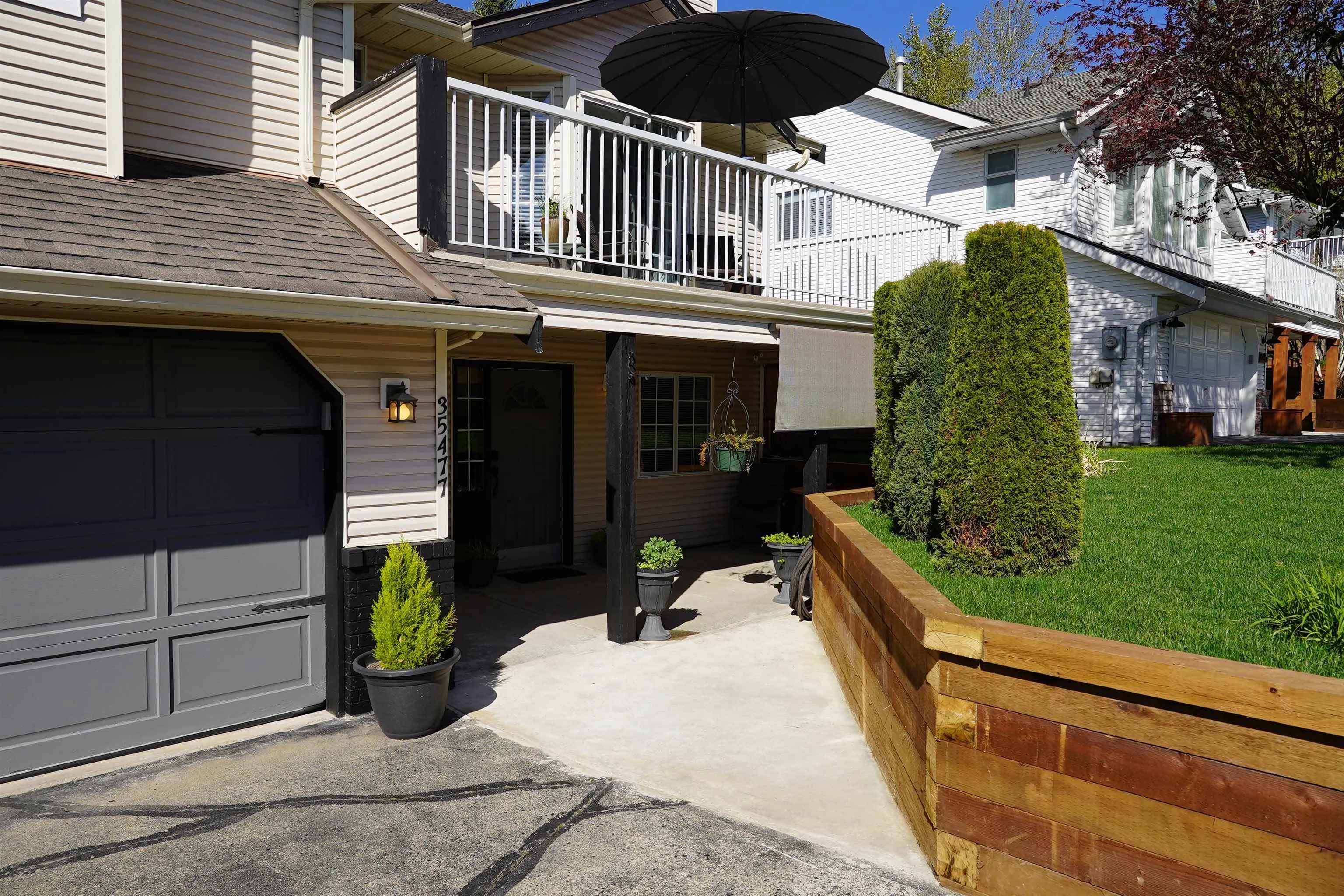 35477 Sandy Hill Road