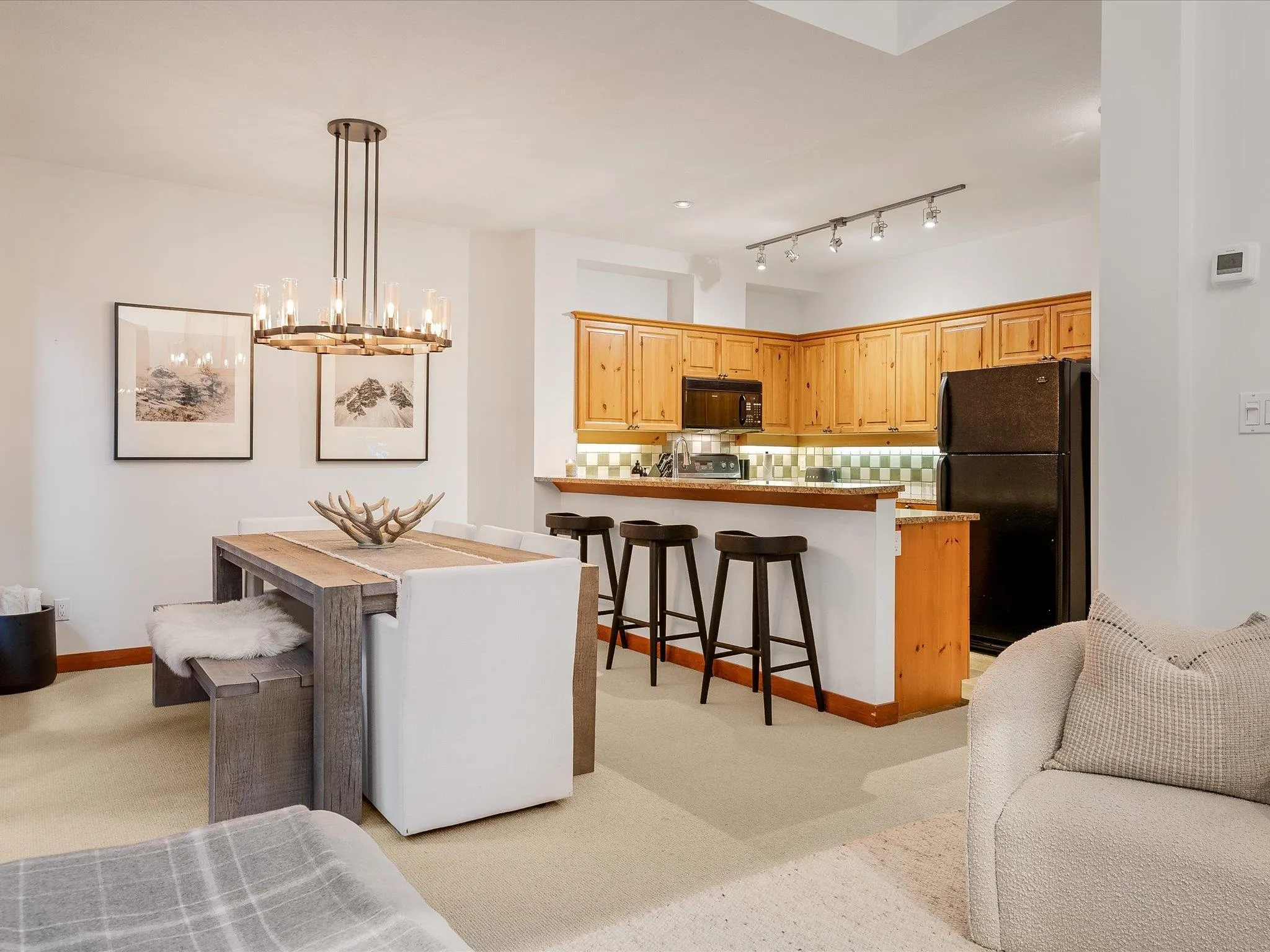 1 4668 Blackcomb Way