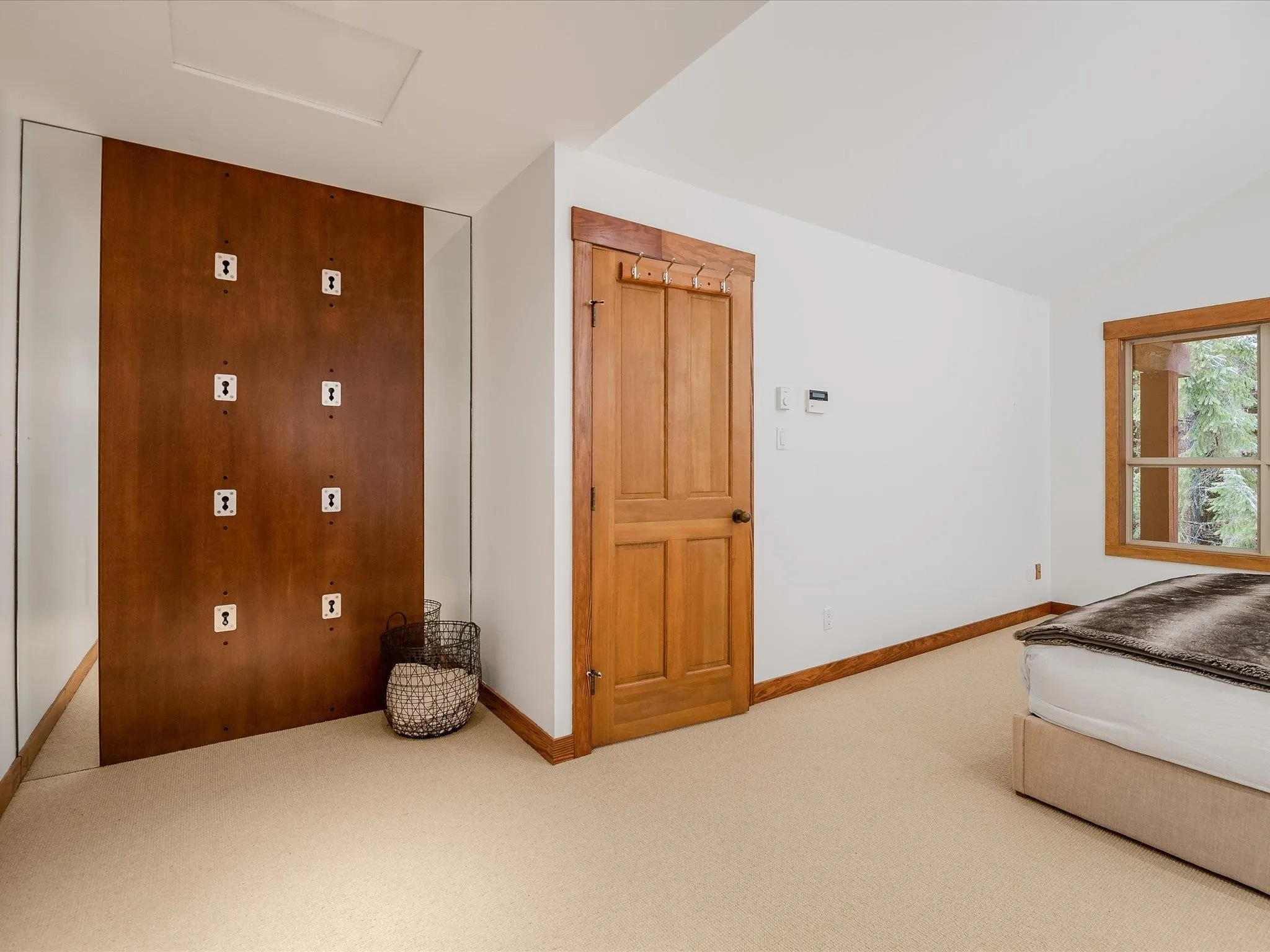1 4668 Blackcomb Way