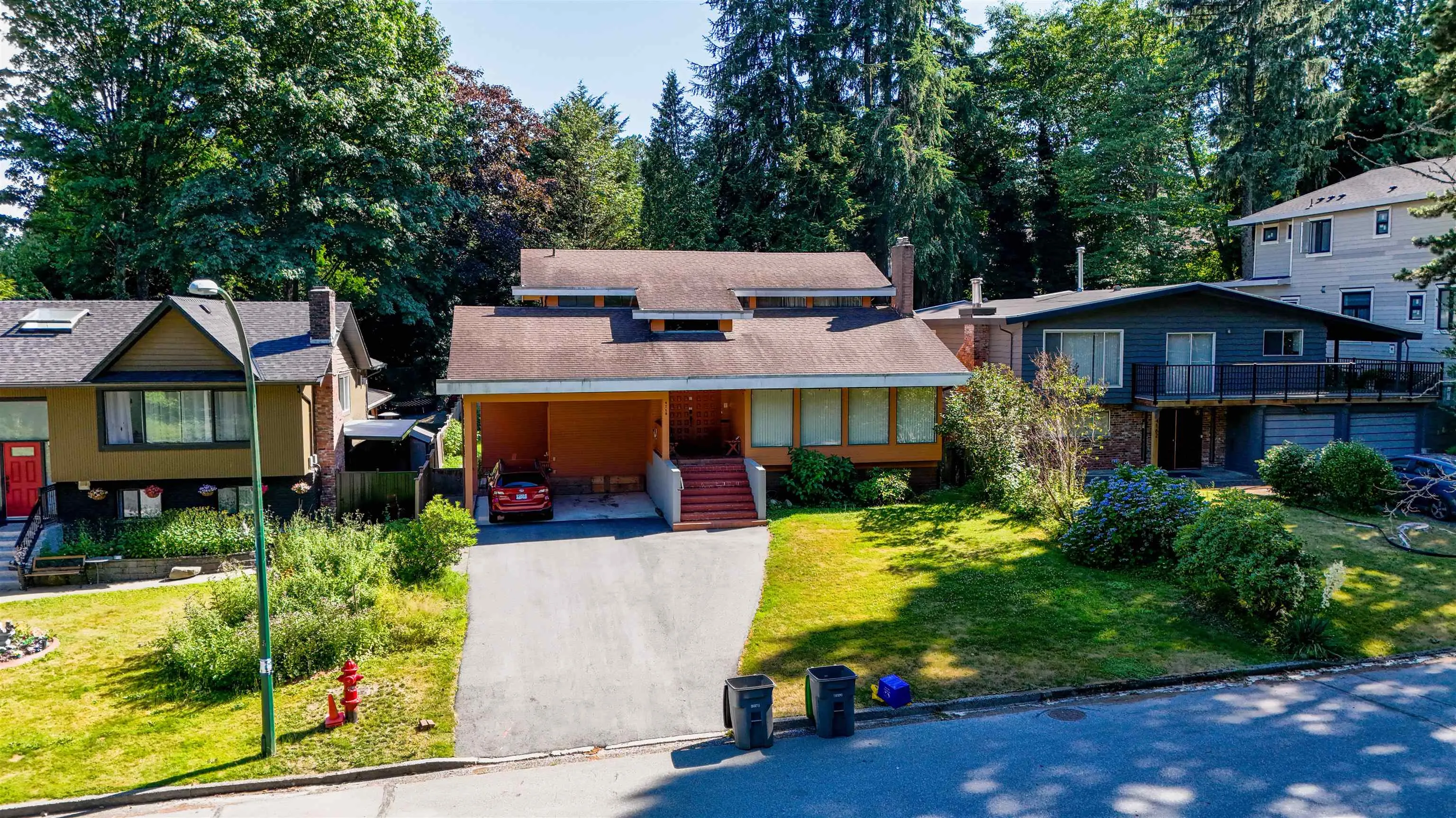 4158 W King Edward Avenue