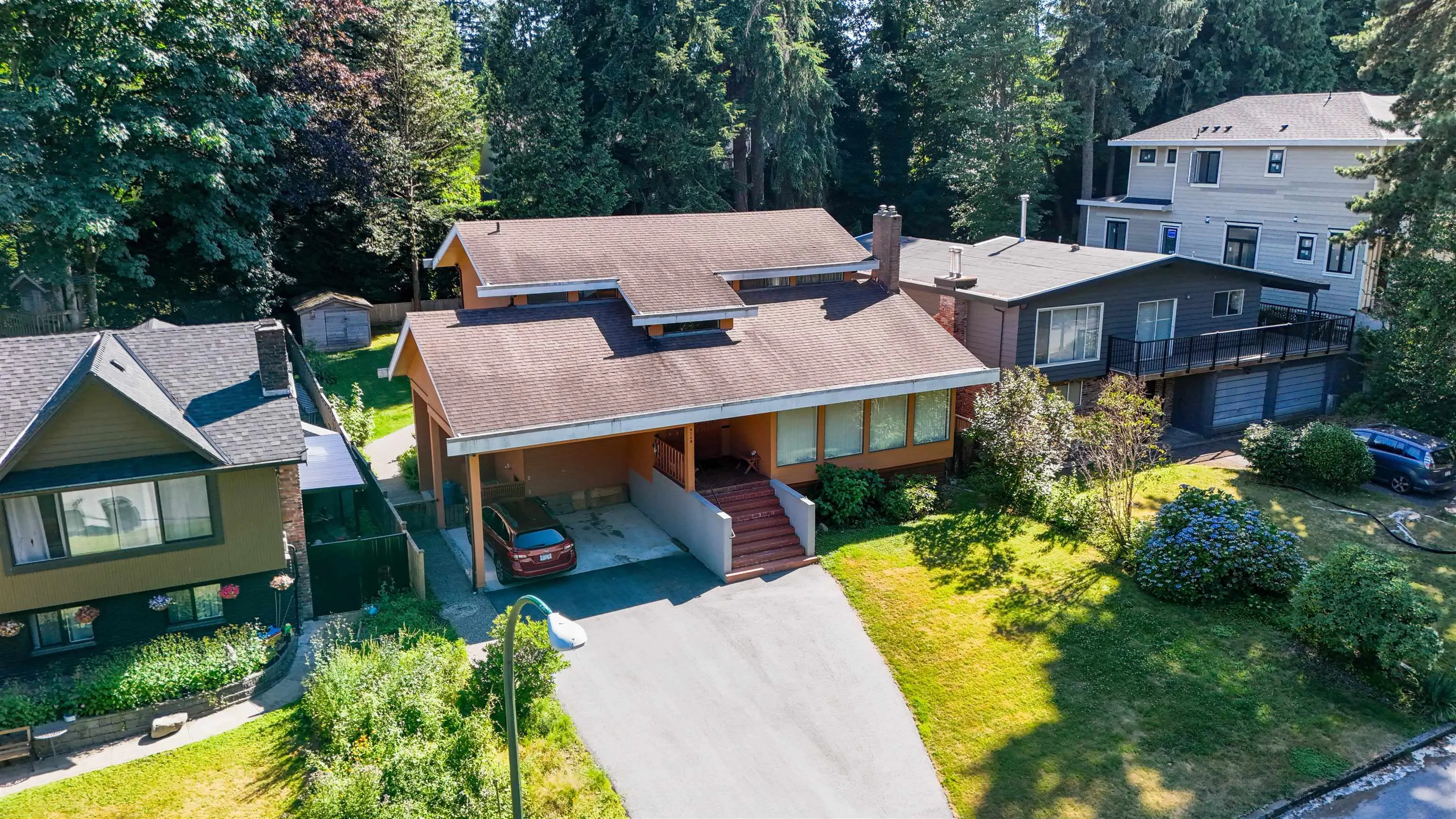 4158 W King Edward Avenue